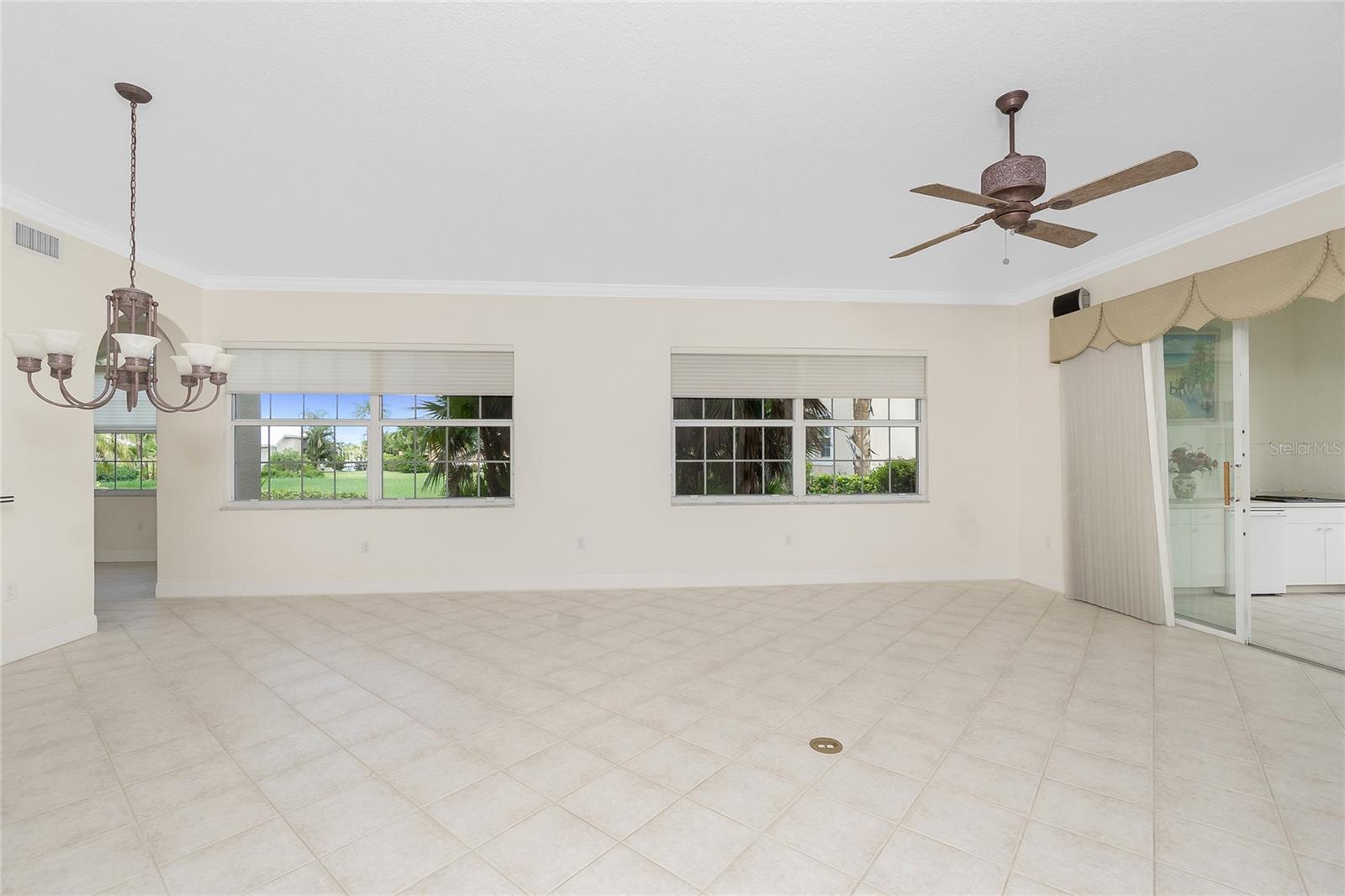 Image 25 of 76 For 2630 Tarpon Cove Drive 211