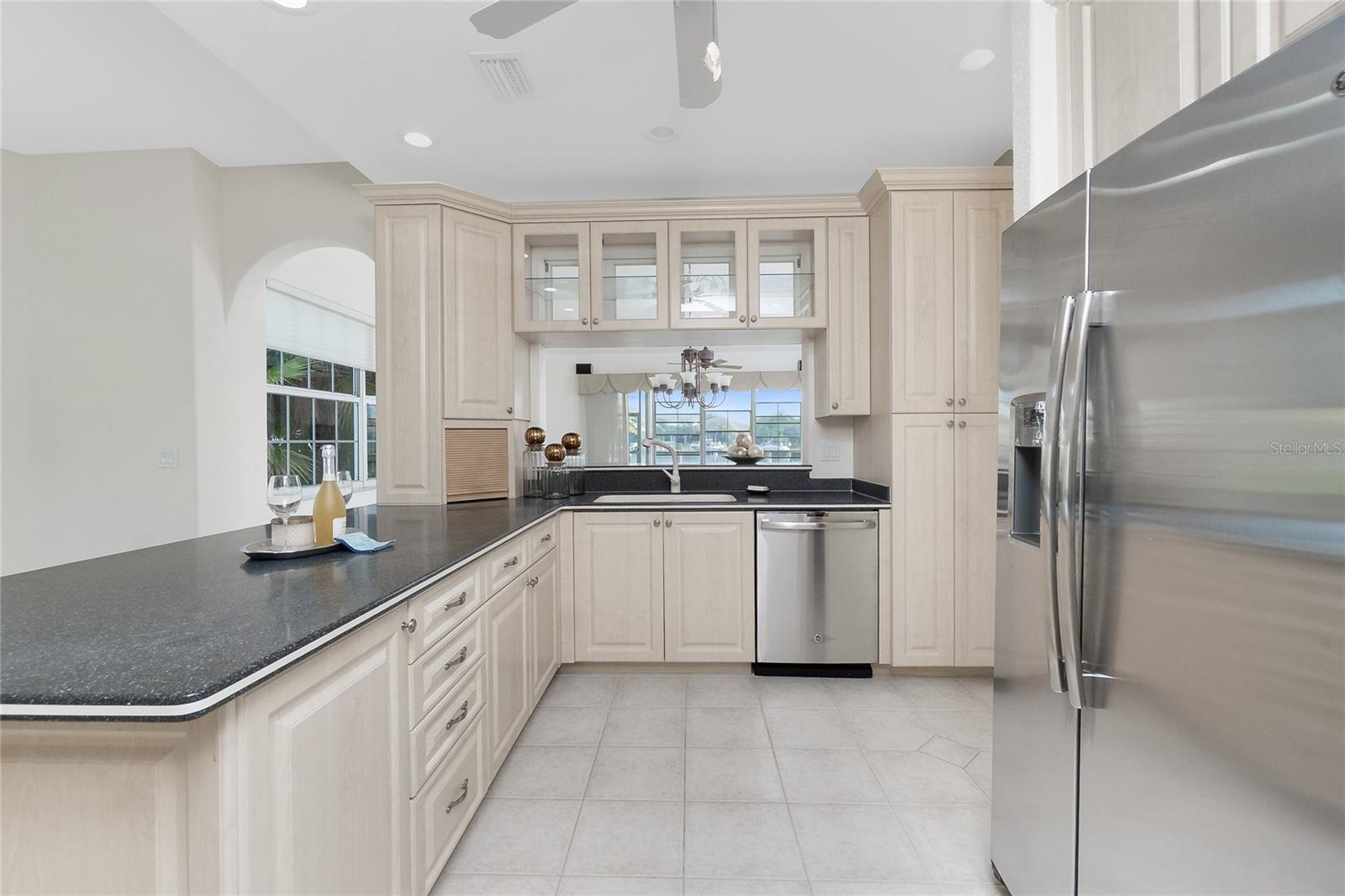 Image 29 of 76 For 2630 Tarpon Cove Drive 211