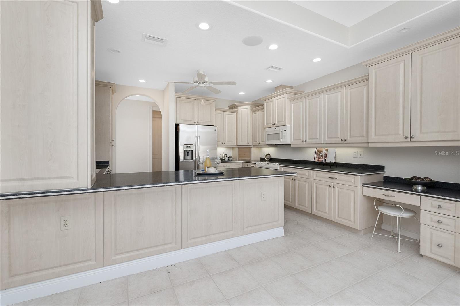 Image 31 of 76 For 2630 Tarpon Cove Drive 211