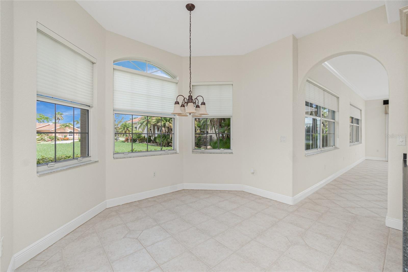 Image 36 of 76 For 2630 Tarpon Cove Drive 211