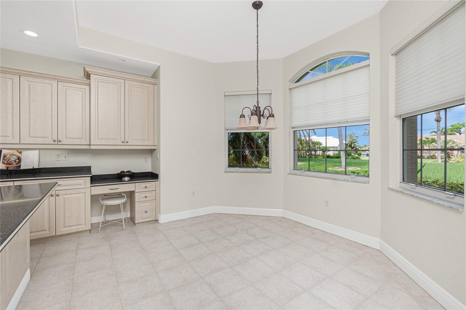 Image 37 of 76 For 2630 Tarpon Cove Drive 211
