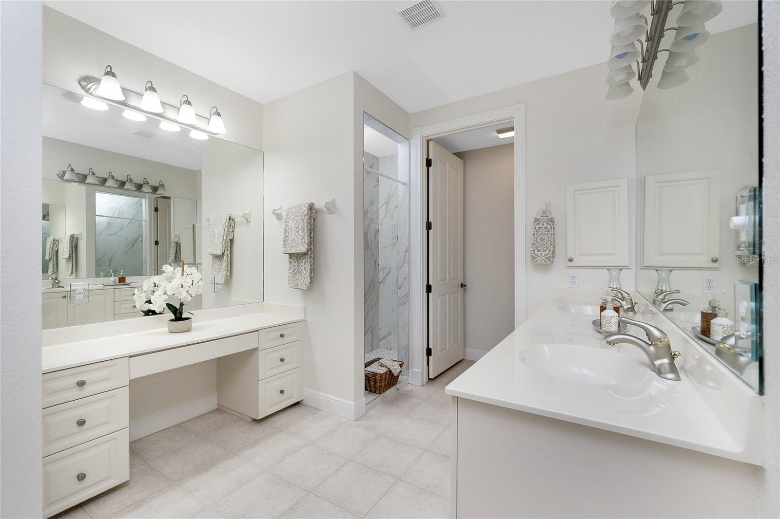 Image 43 of 76 For 2630 Tarpon Cove Drive 211