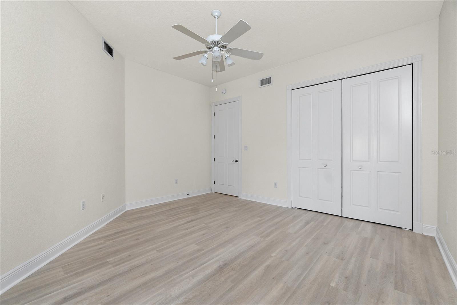 Image 49 of 76 For 2630 Tarpon Cove Drive 211