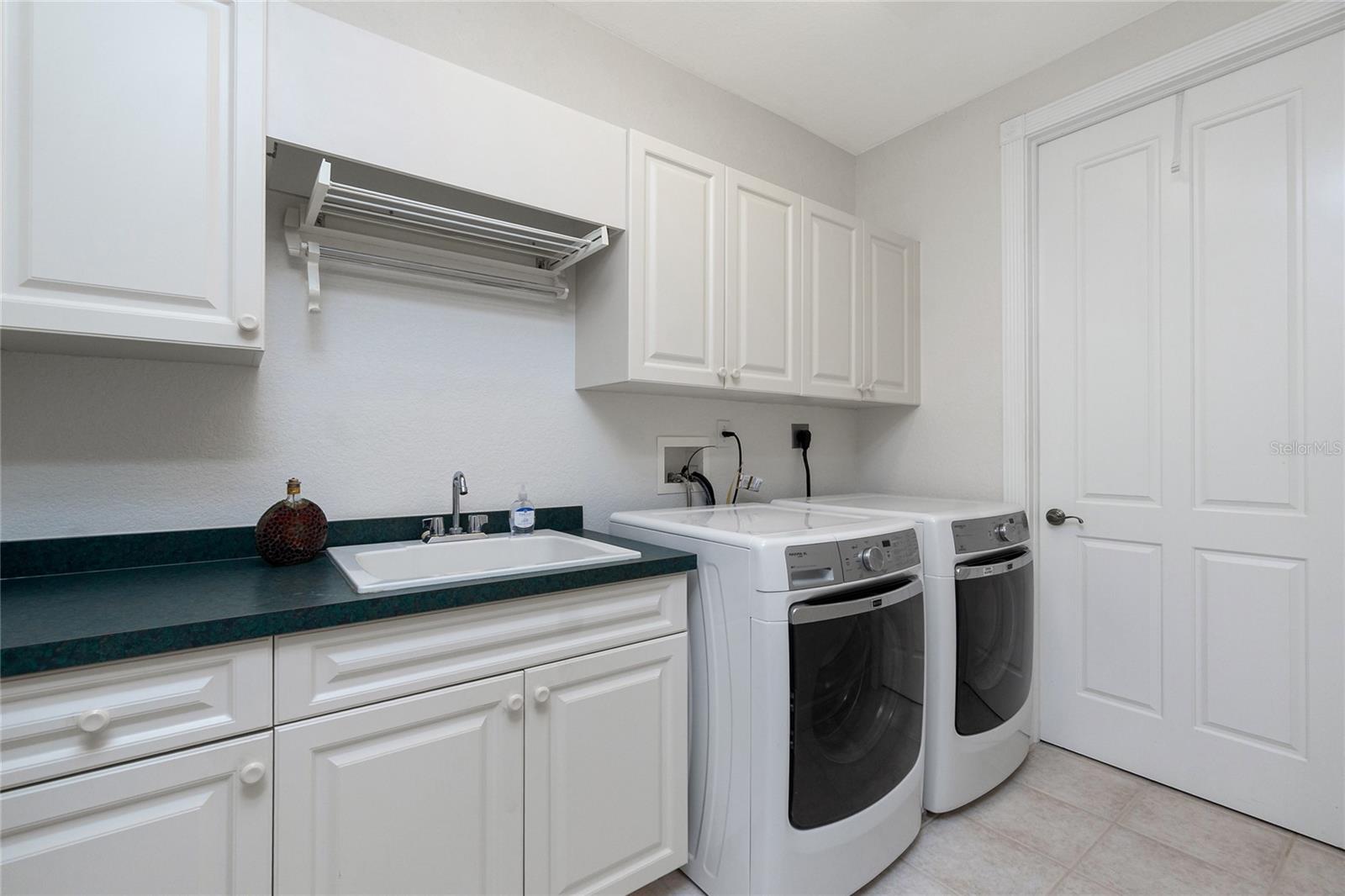 Image 55 of 76 For 2630 Tarpon Cove Drive 211