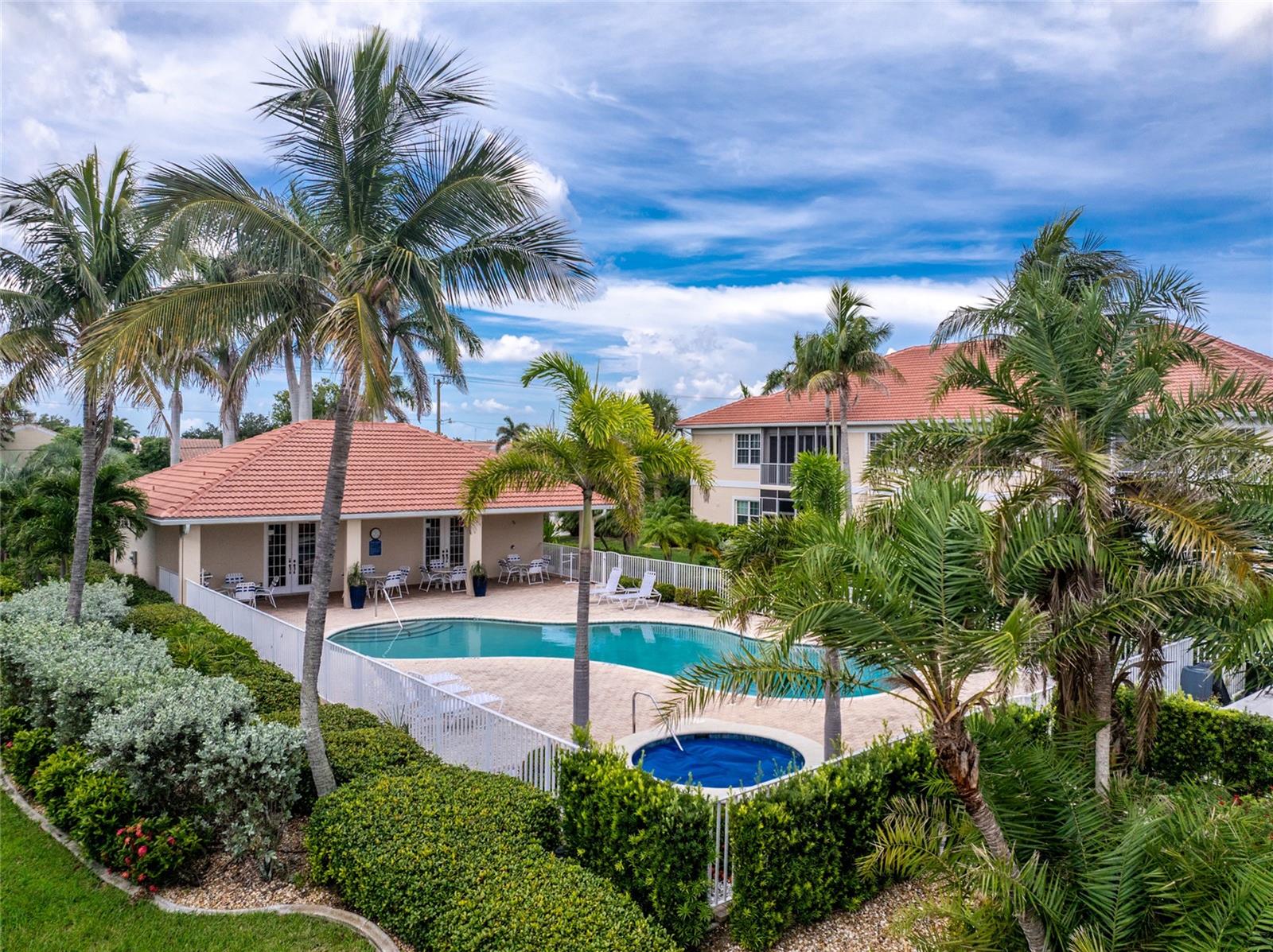 Image 59 of 76 For 2630 Tarpon Cove Drive 211