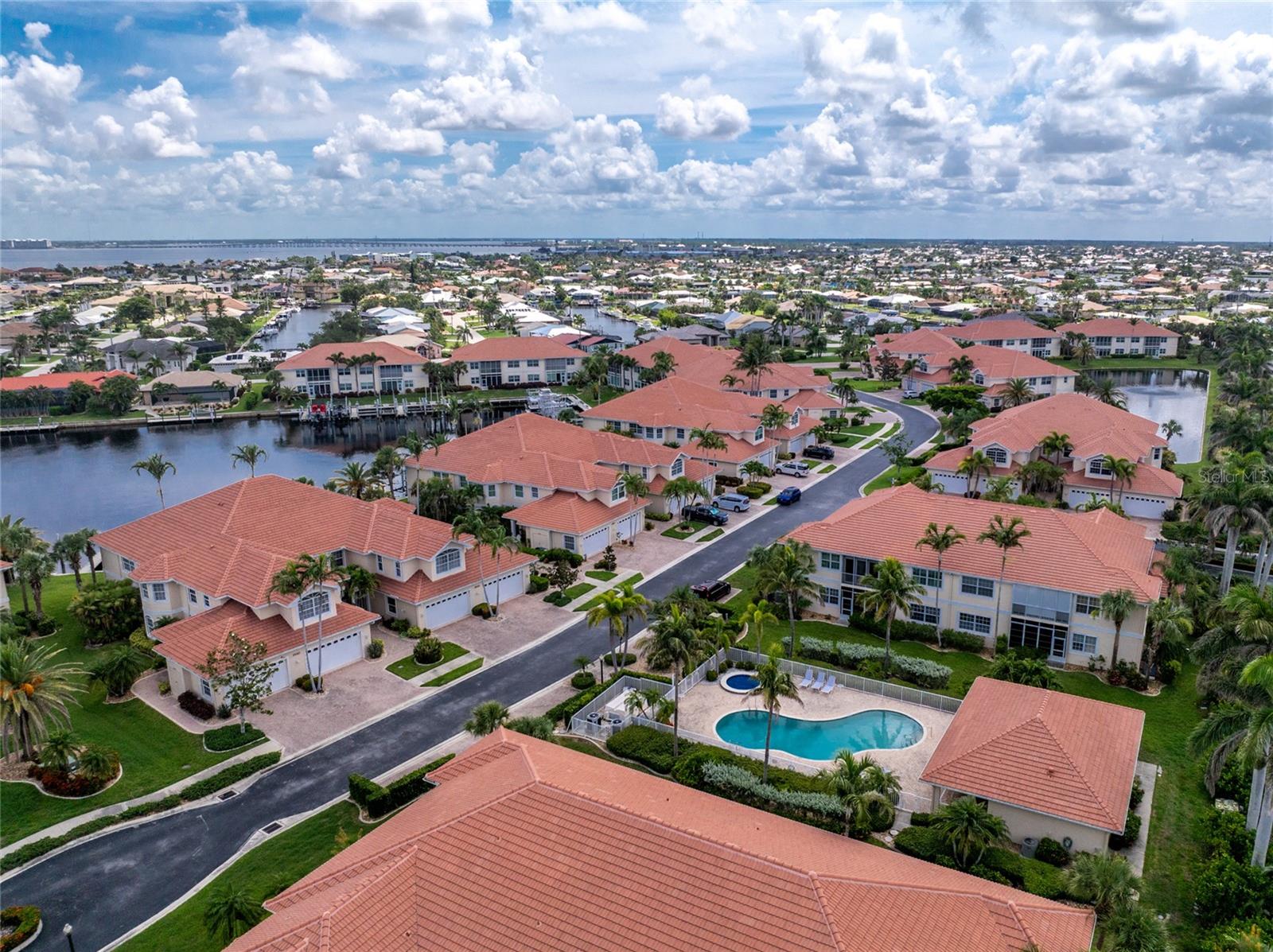Image 61 of 76 For 2630 Tarpon Cove Drive 211