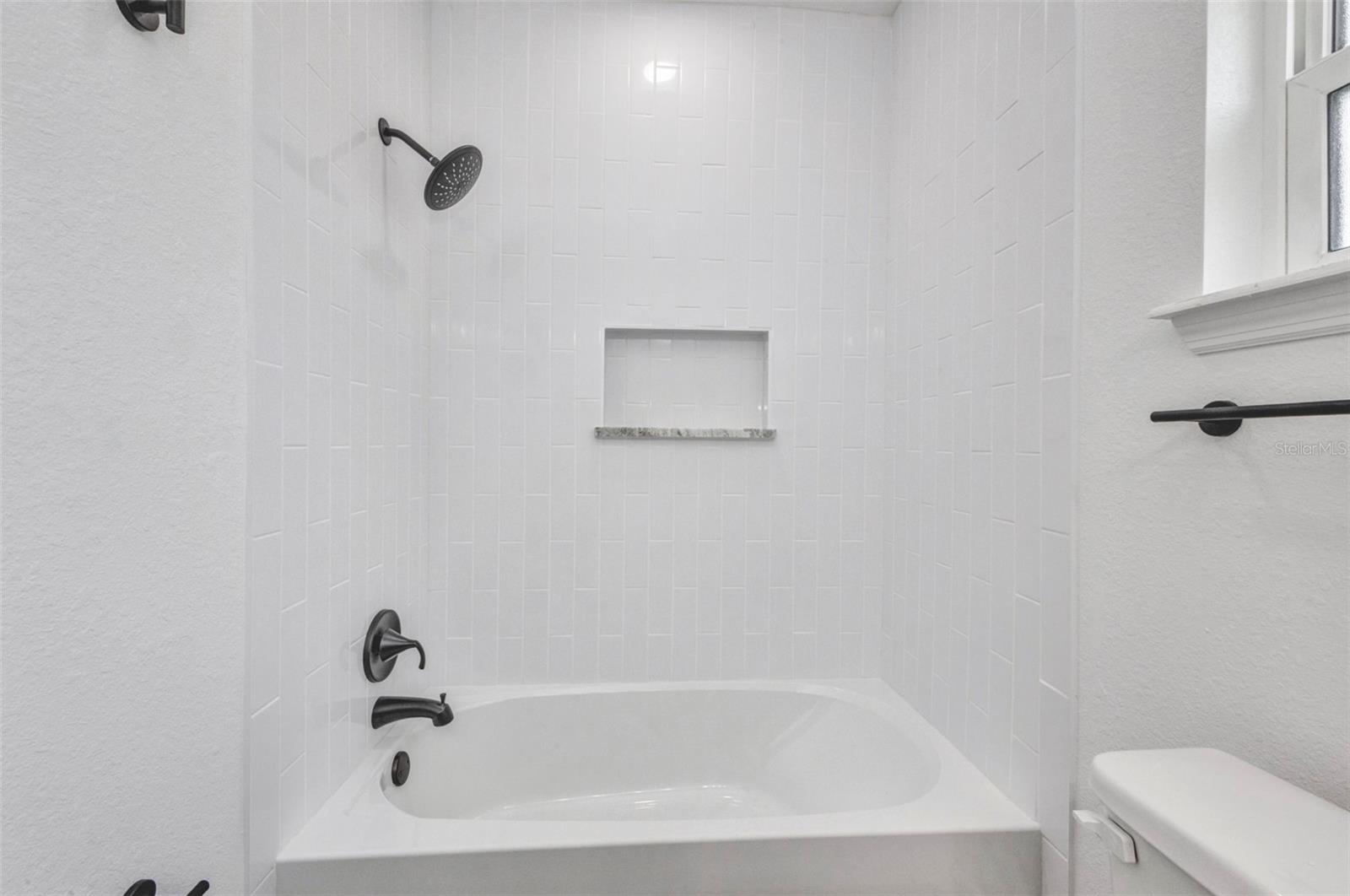 Image 30 of 76 For 409 Carmalita Street