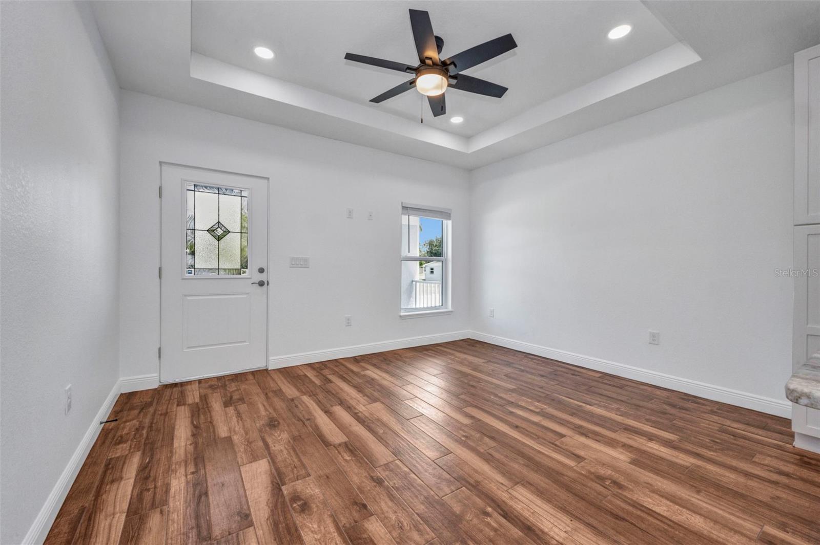 Image 39 of 76 For 409 Carmalita Street