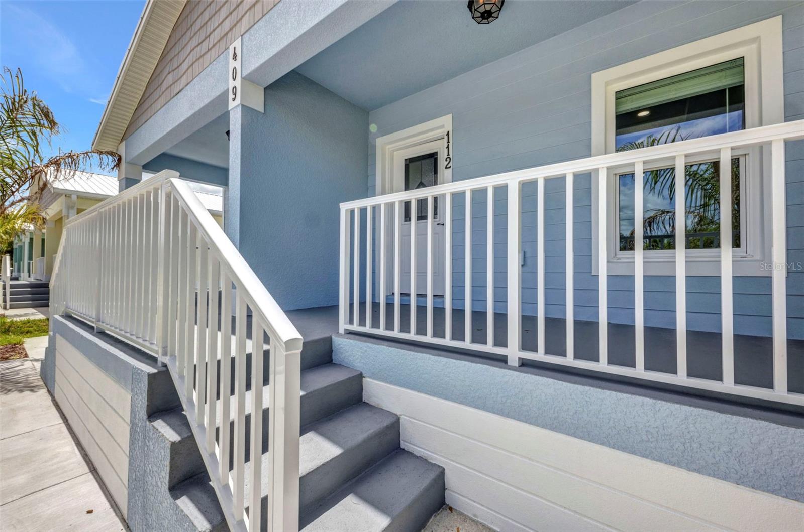 Image 4 of 76 For 409 Carmalita Street