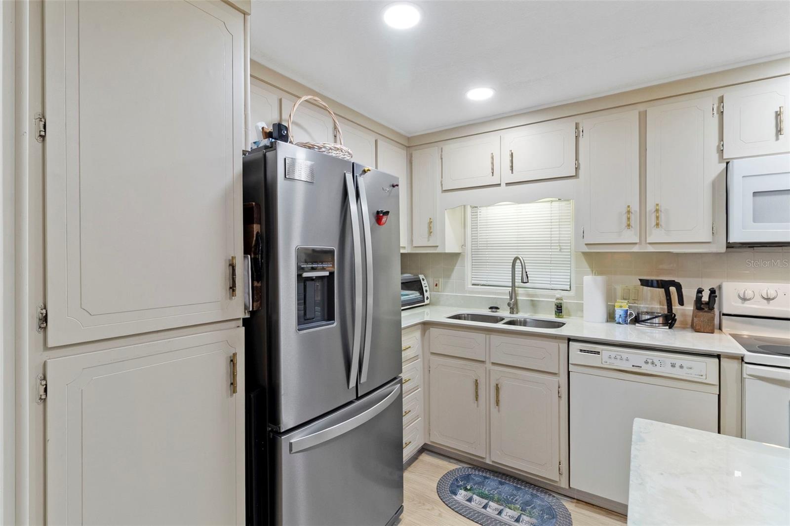 Image 11 of 100 For 2100 Kings Highway 798