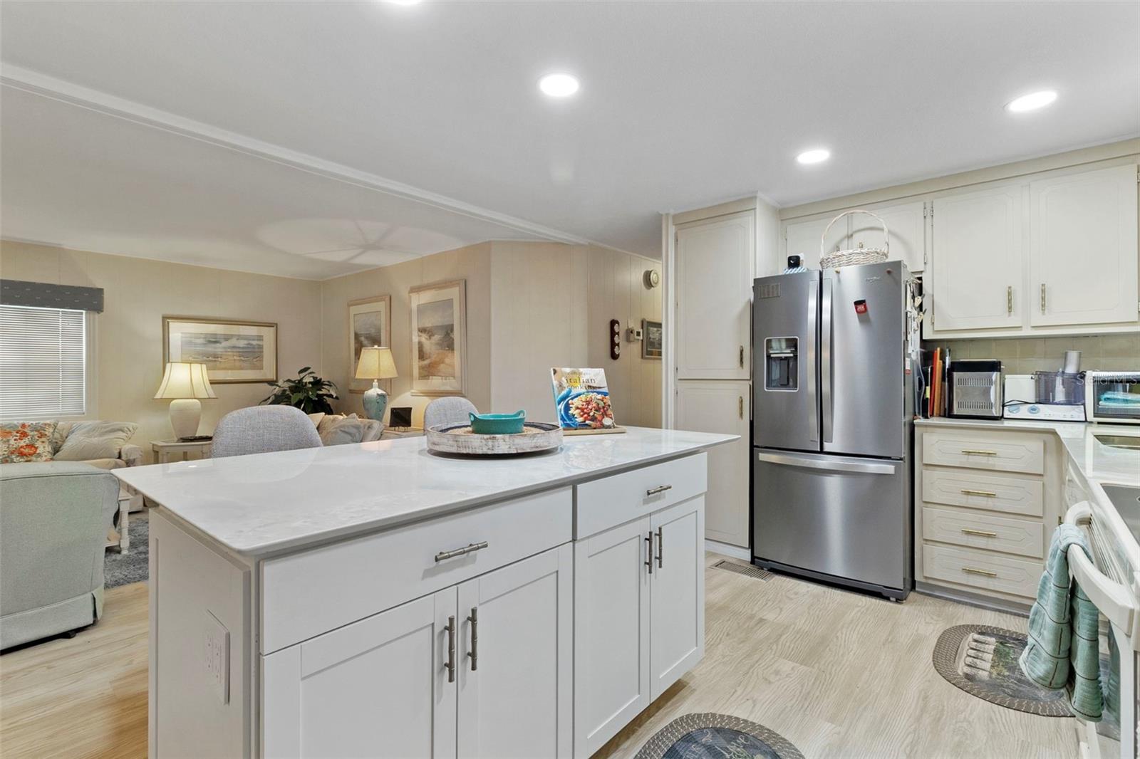 Image 8 of 100 For 2100 Kings Highway 798