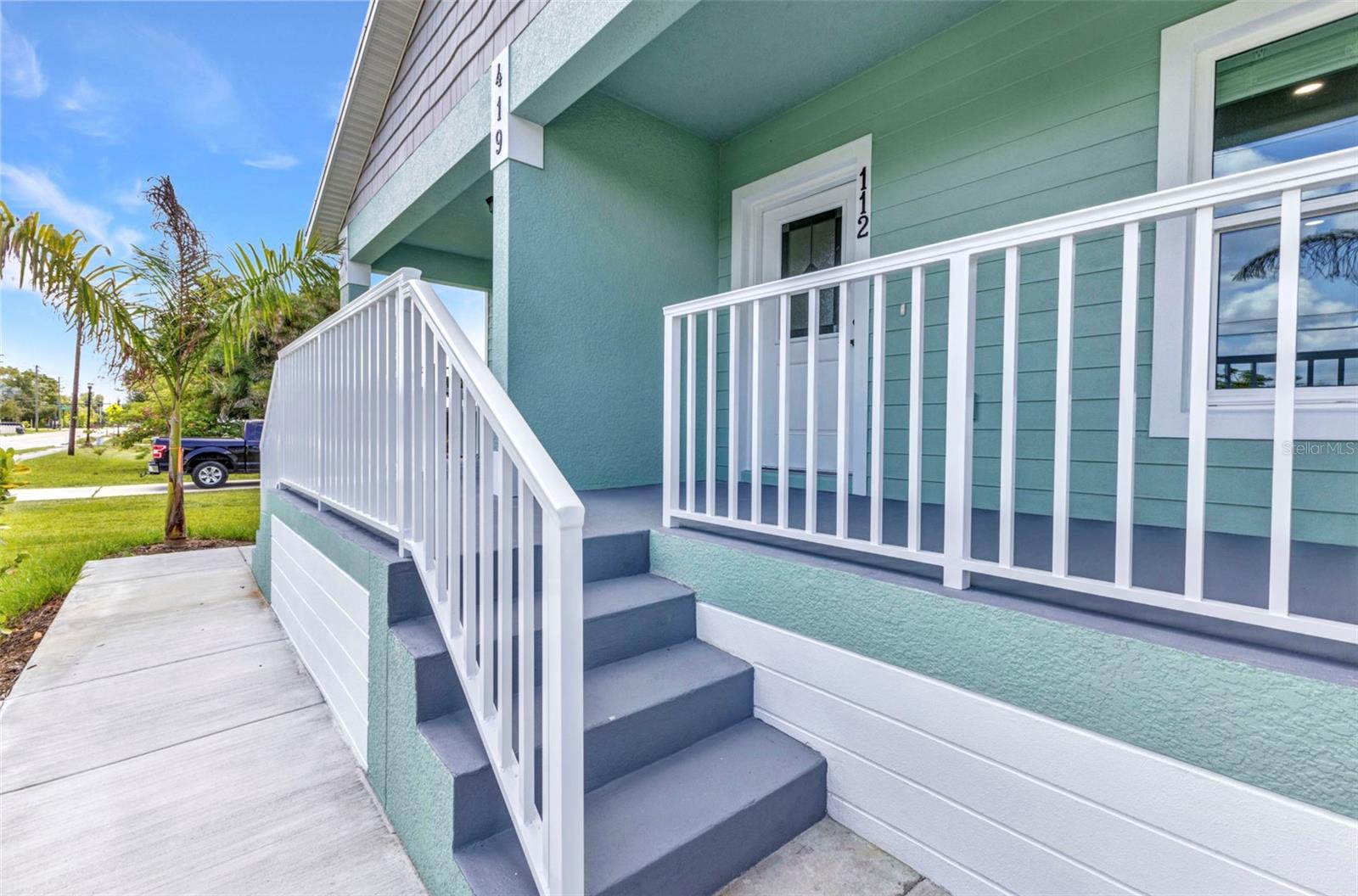Image 5 of 100 For 419 Carmalita Street