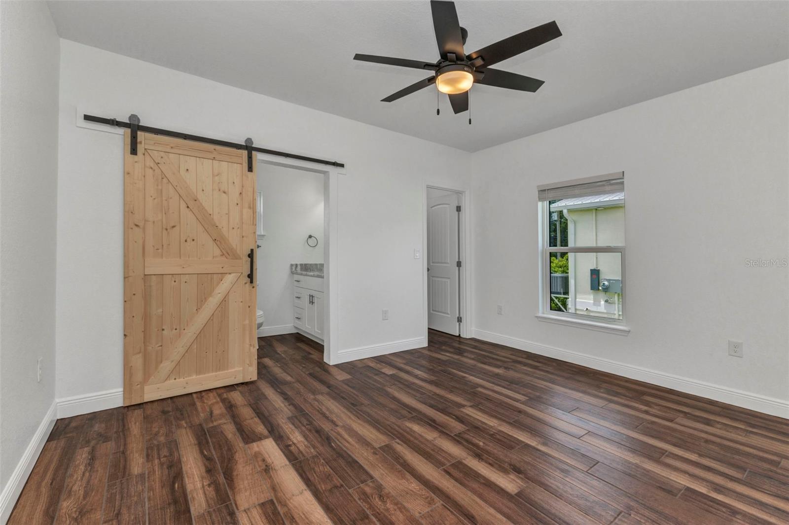Image 61 of 100 For 419 Carmalita Street