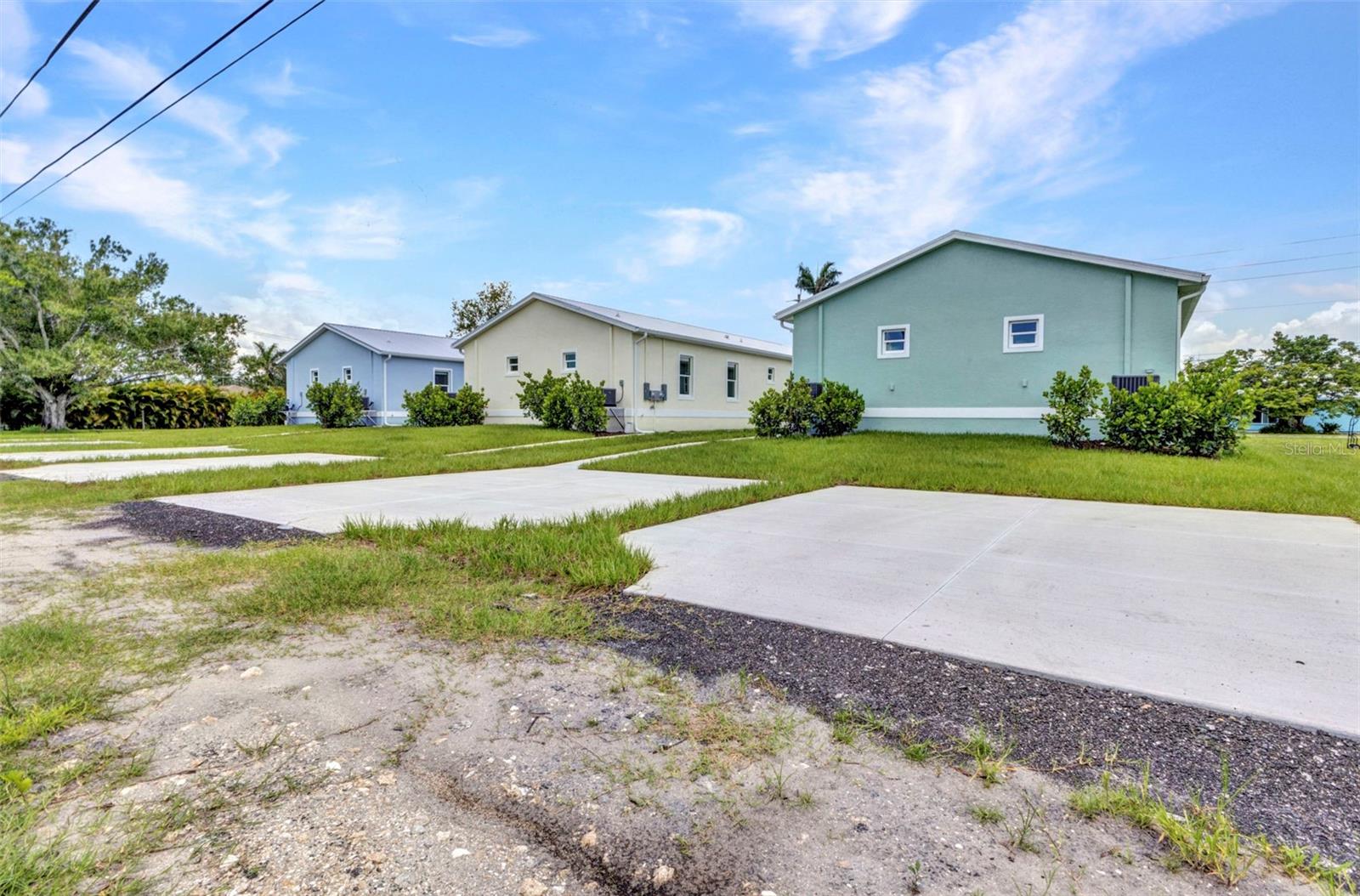 Image 95 of 100 For 419 Carmalita Street