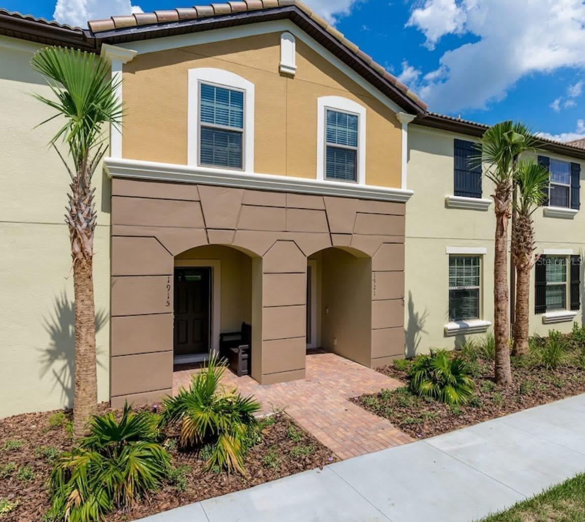 Image 4 of 25 For 8882 Geneve Court