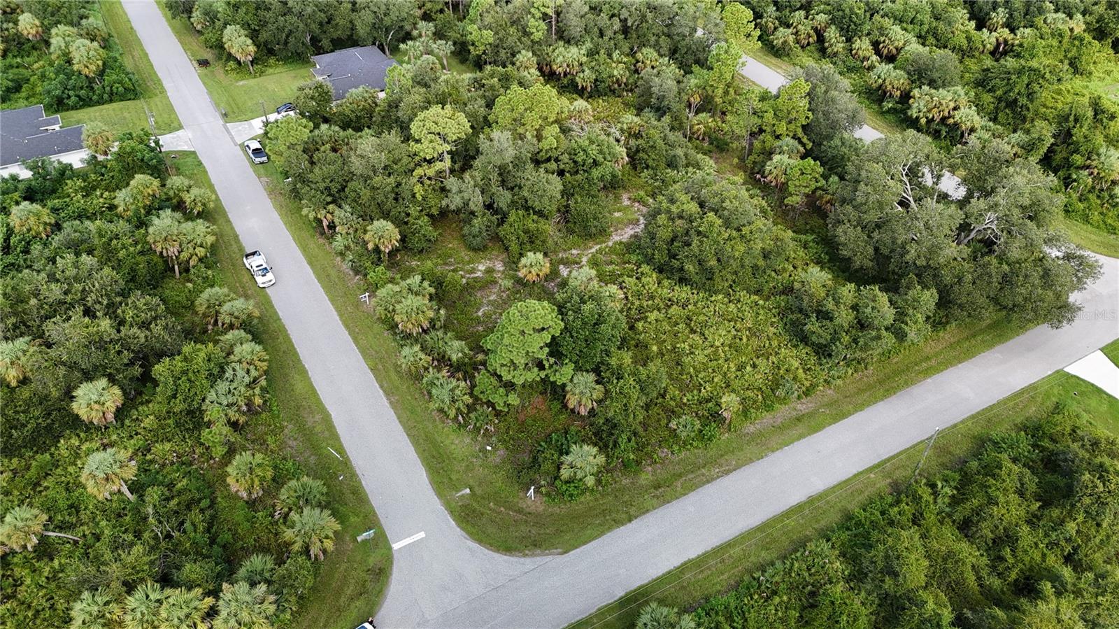 Image 11 of 16 For 18482 & 18472 & 18464 Lansford Avenue