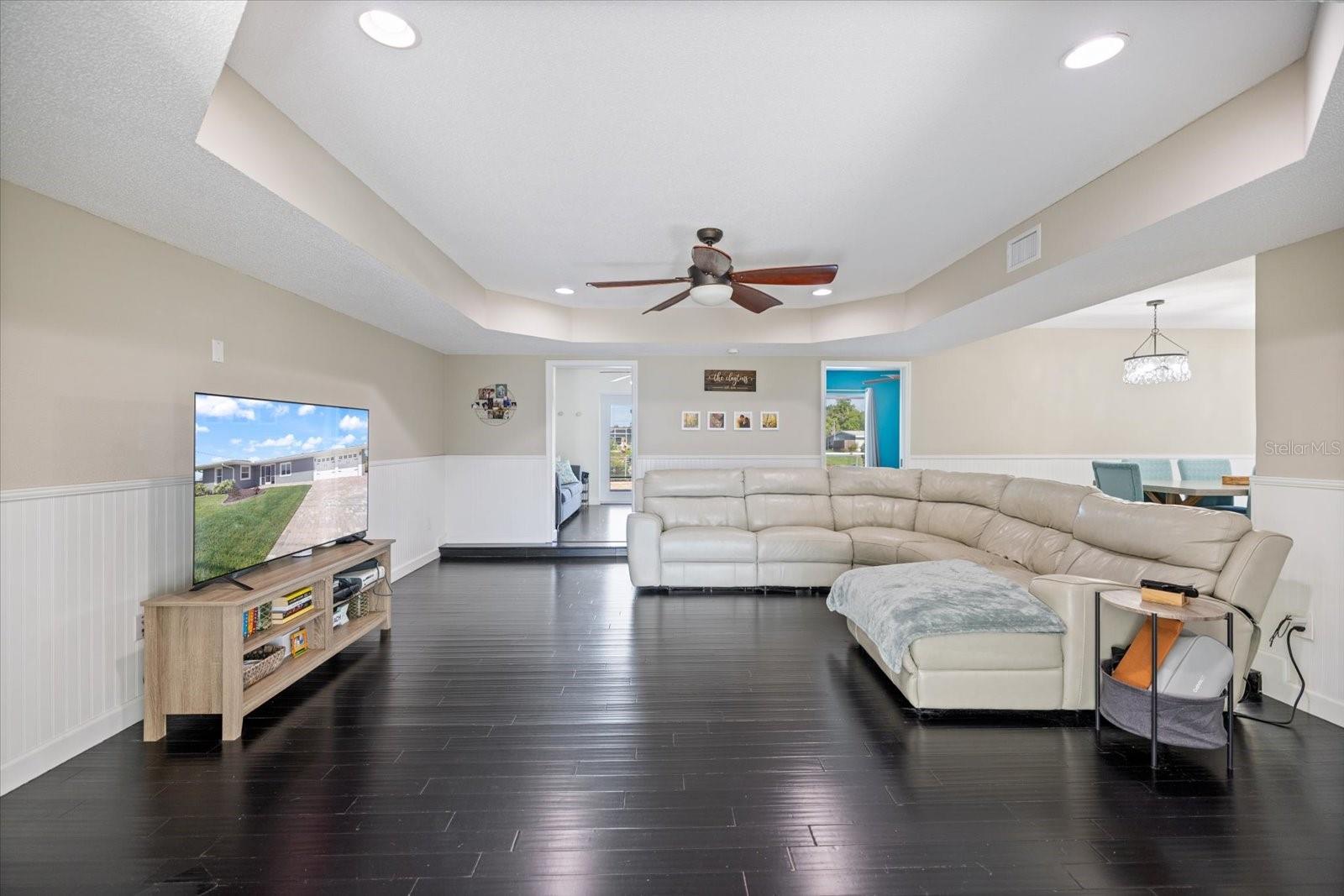Image 10 of 37 For 2309 Conway Boulevard