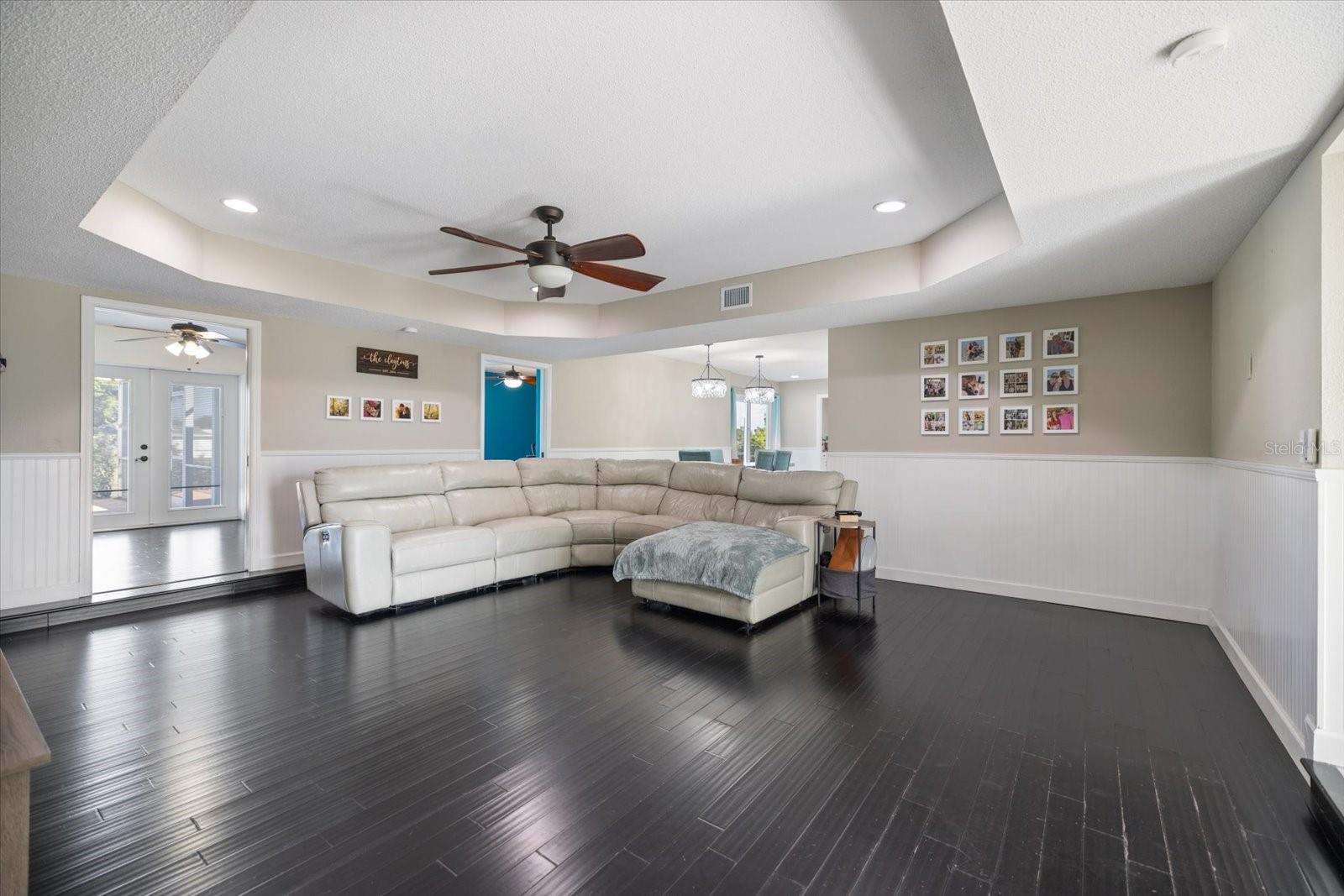 Image 11 of 37 For 2309 Conway Boulevard