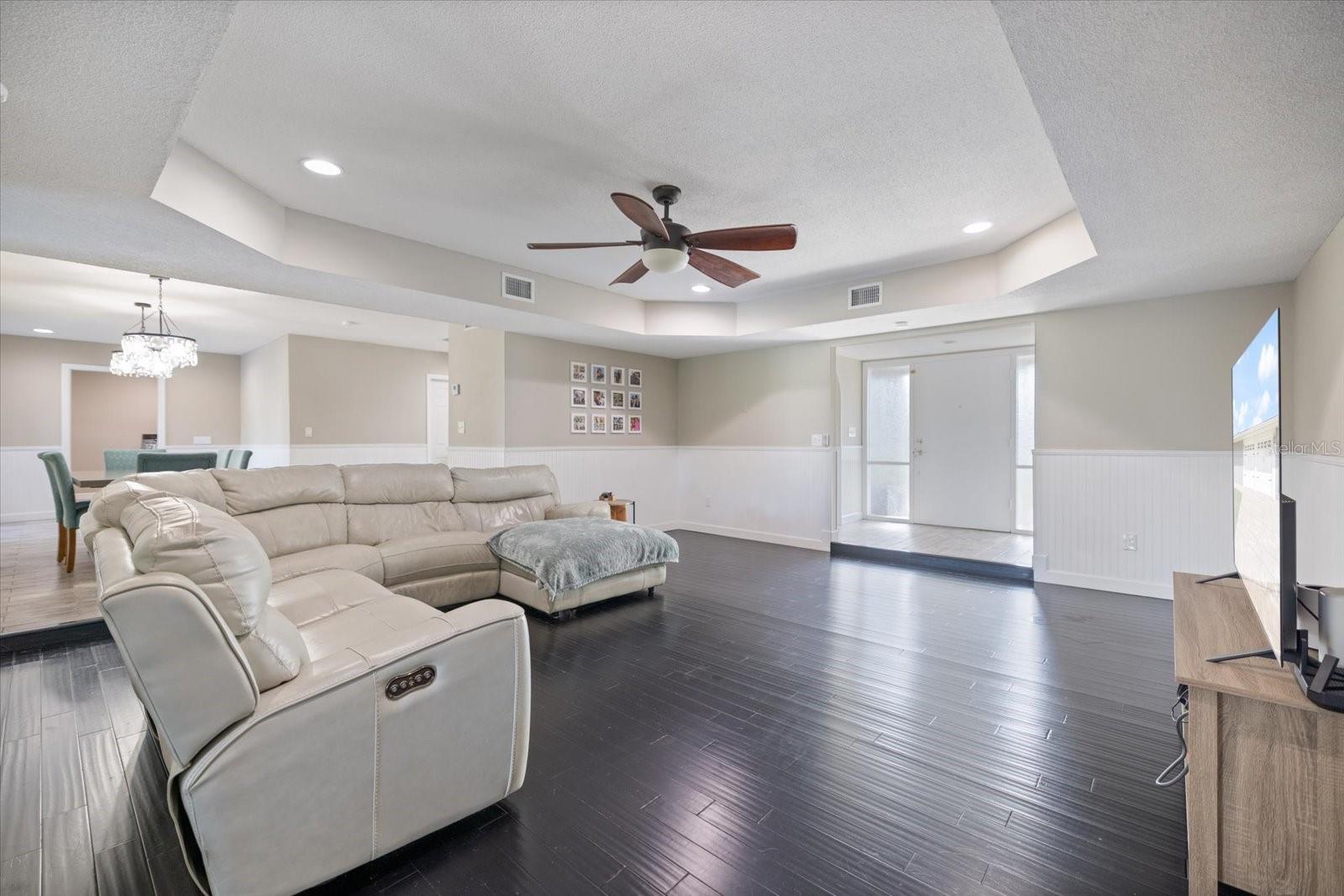 Image 12 of 37 For 2309 Conway Boulevard