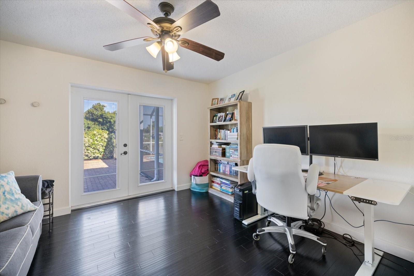 Image 21 of 37 For 2309 Conway Boulevard