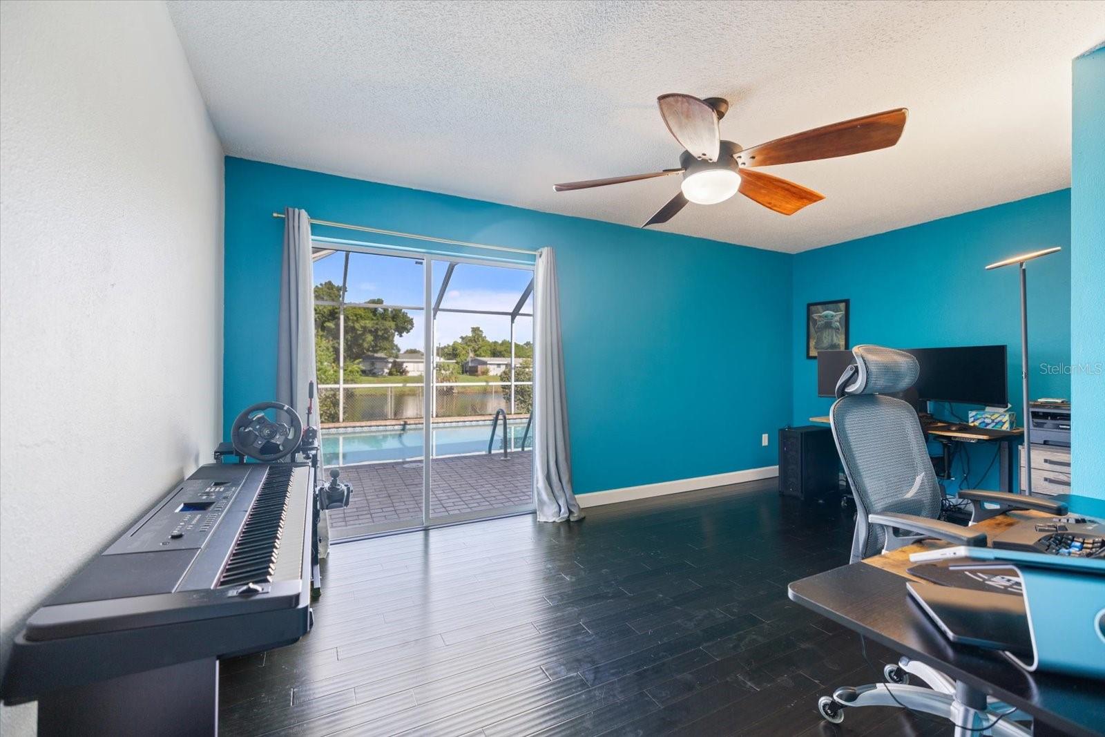 Image 23 of 37 For 2309 Conway Boulevard