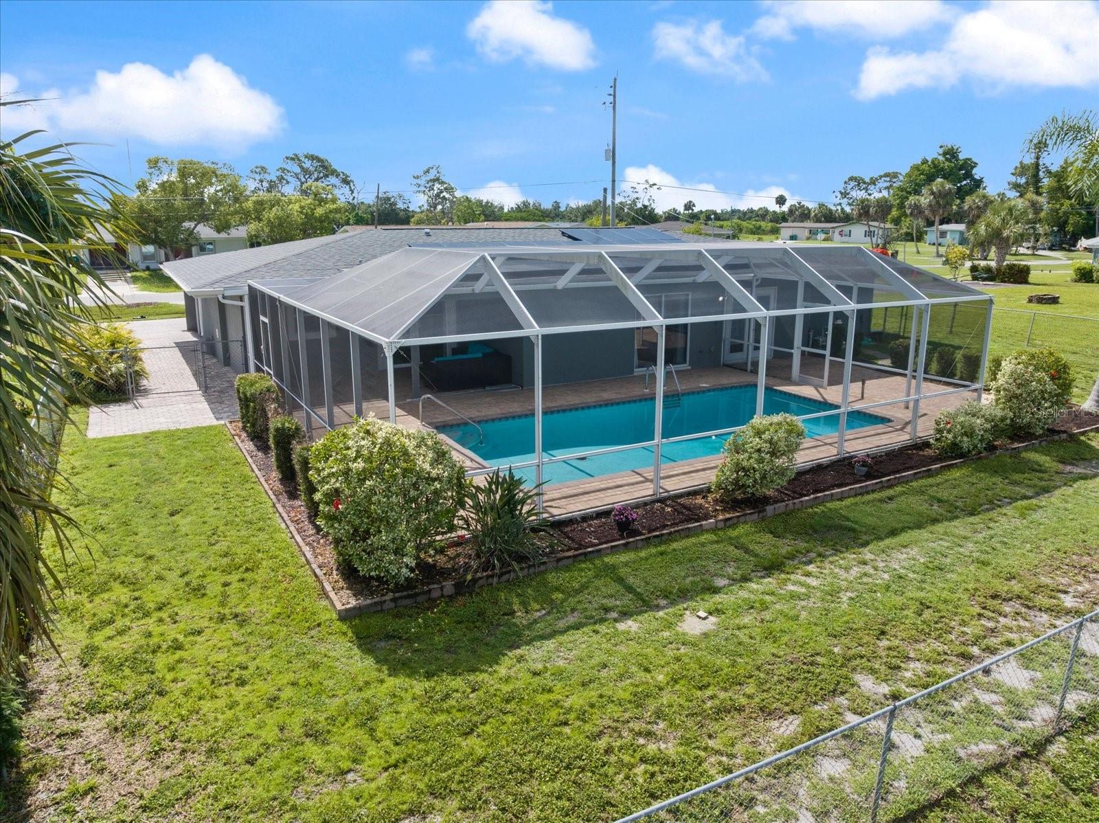 Image 30 of 37 For 2309 Conway Boulevard