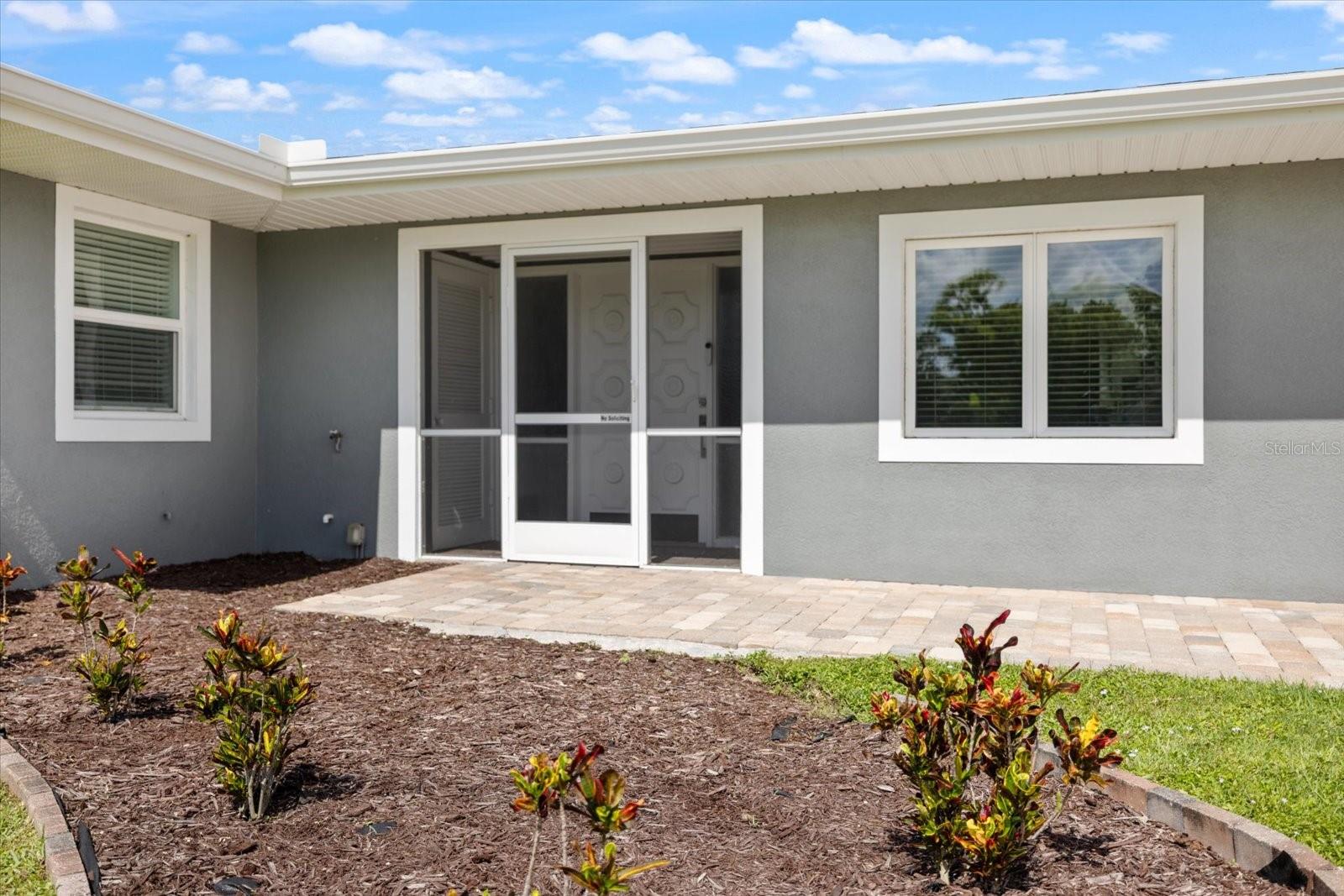 Image 4 of 37 For 2309 Conway Boulevard