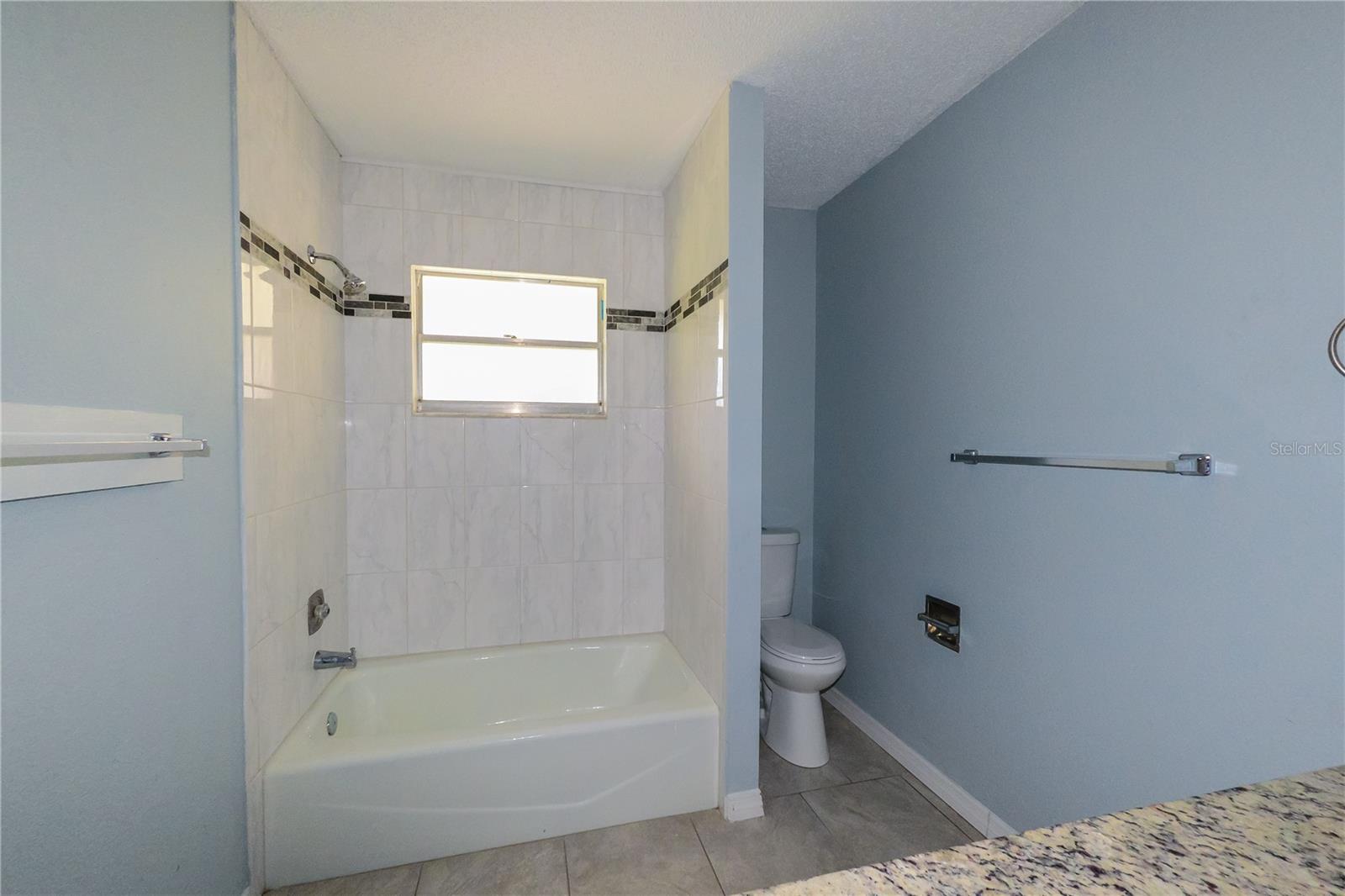 Image 20 of 37 For 3085 Arrowhead Road