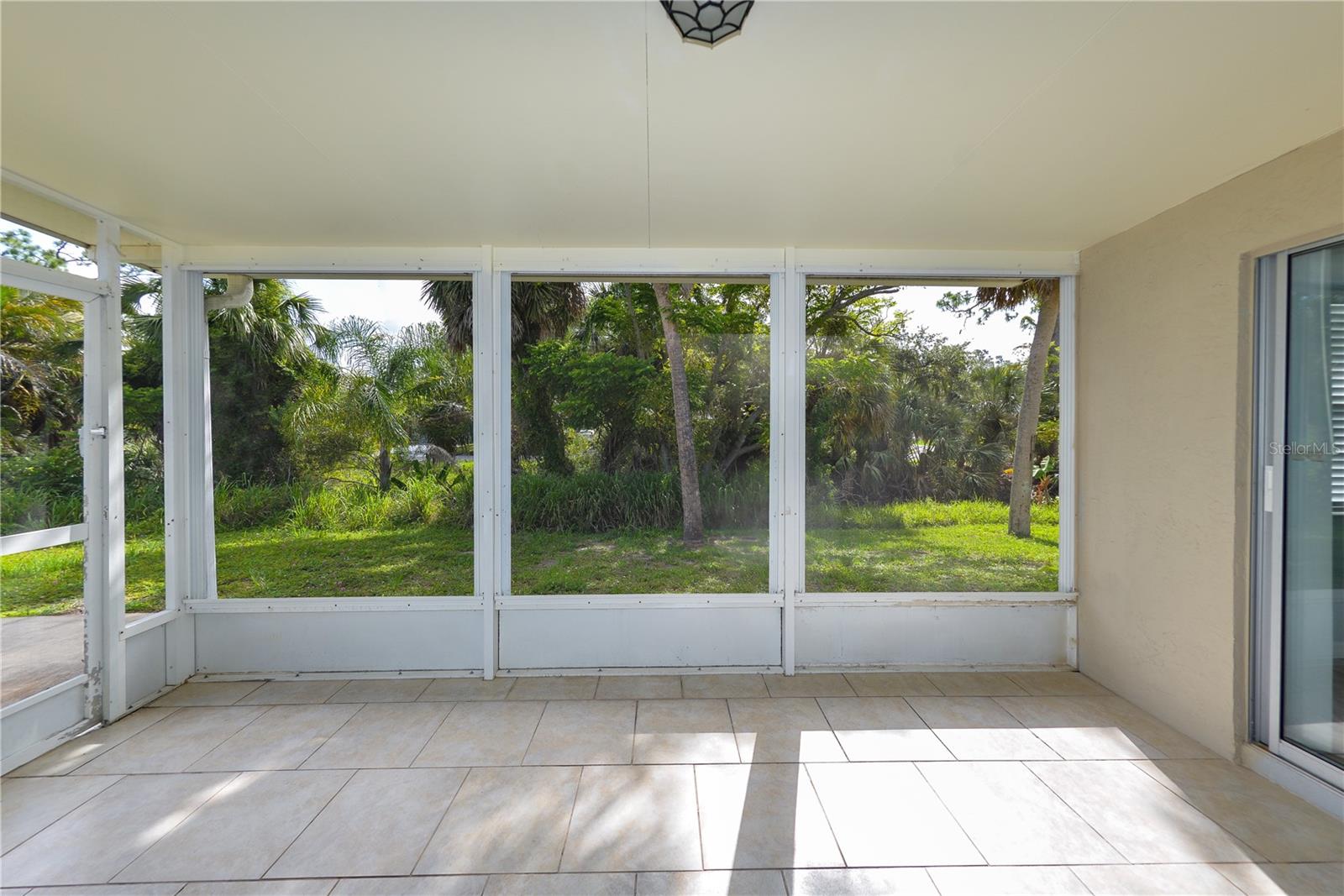 Image 25 of 37 For 3085 Arrowhead Road