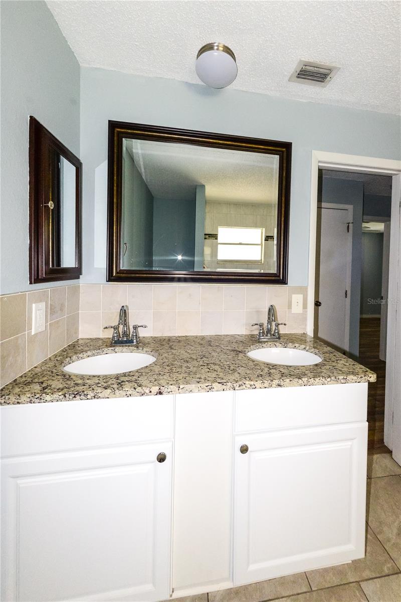 Image 32 of 37 For 3085 Arrowhead Road