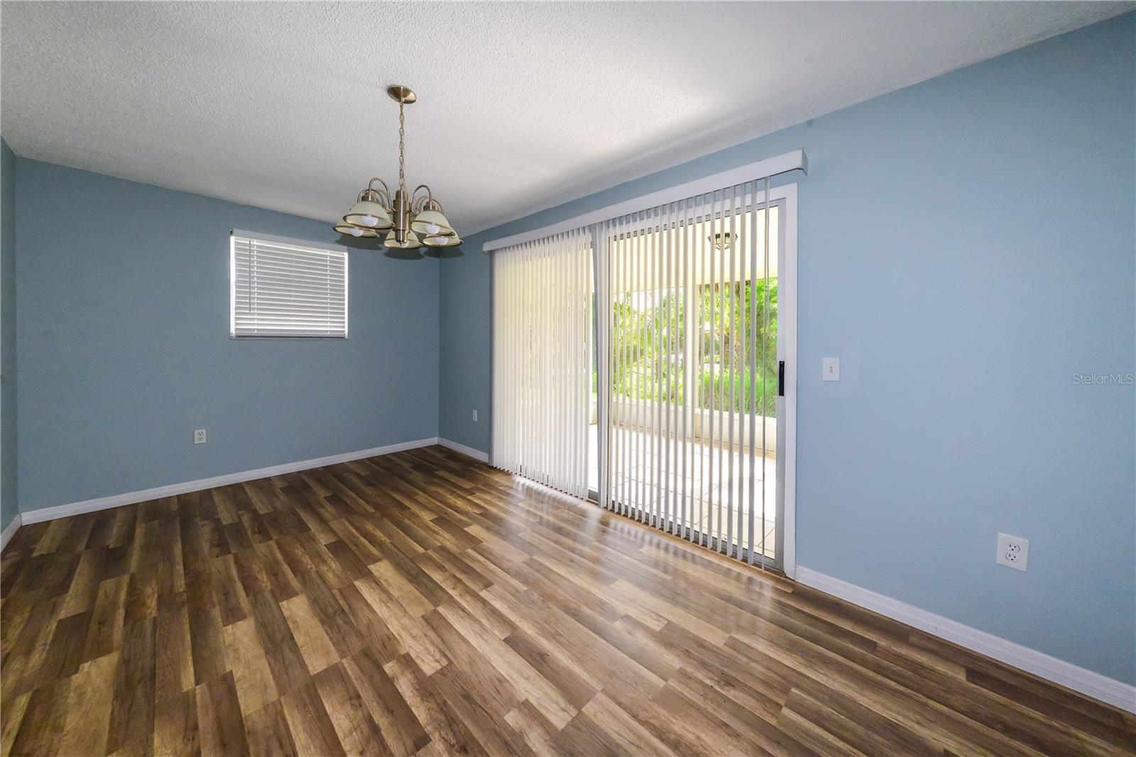 Image 5 of 37 For 3085 Arrowhead Road