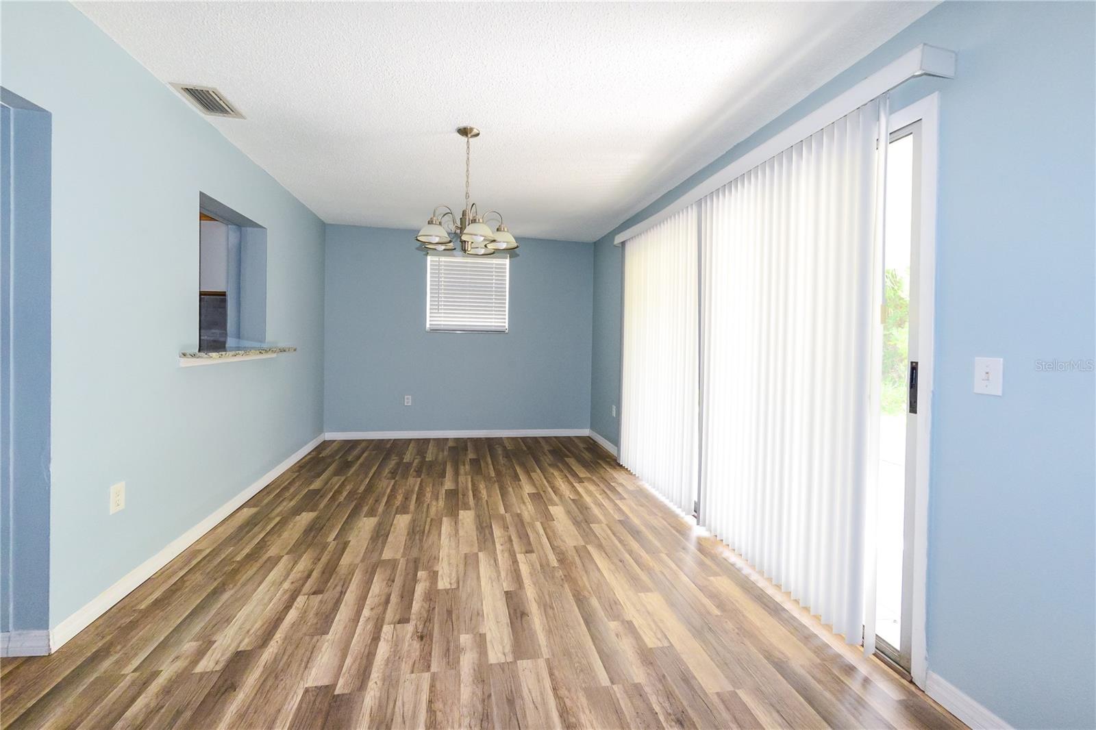 Image 7 of 37 For 3085 Arrowhead Road