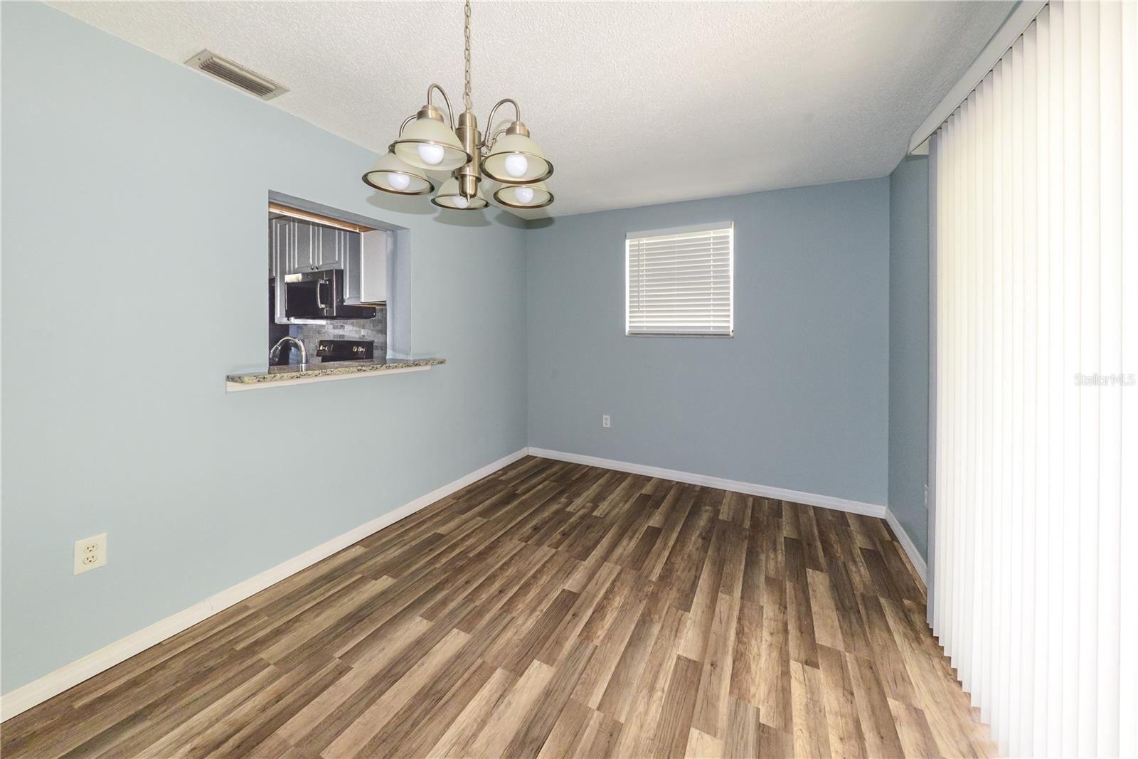 Image 8 of 37 For 3085 Arrowhead Road