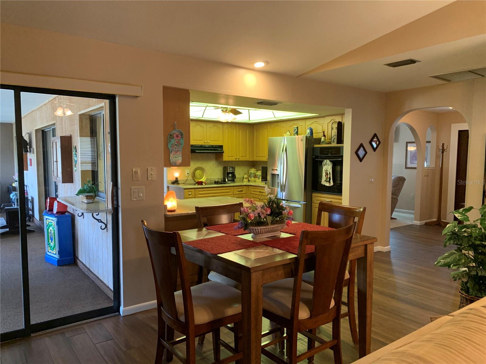 Image 14 of 44 For 21460 Sheldon Avenue