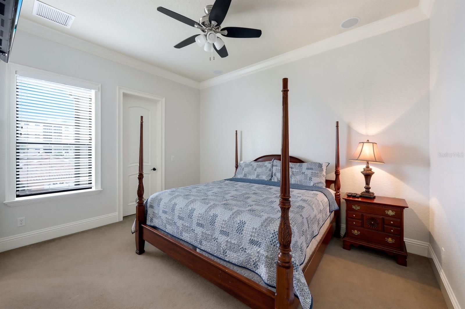 Image 38 of 75 For 4402 20th Avenue