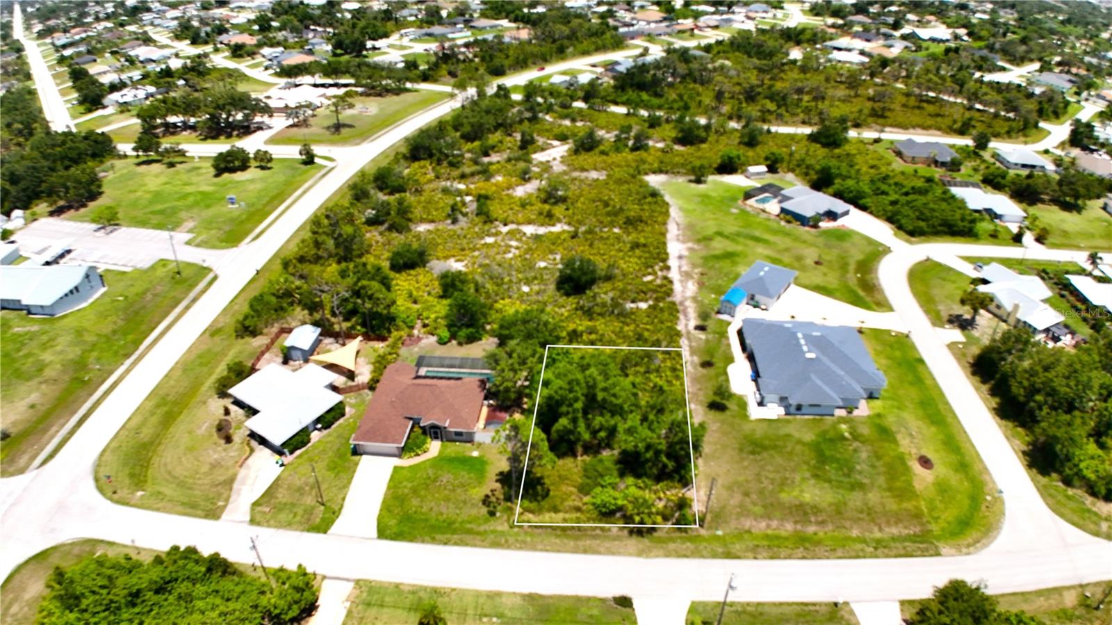 Image 2 of 9 For 7296 Castleberry Terrace