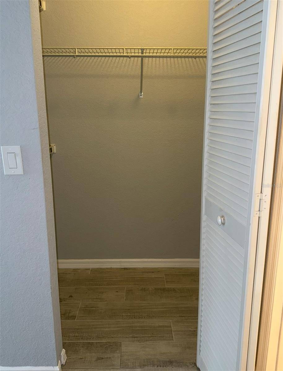 Image 13 of 28 For 1491 Oriel Court