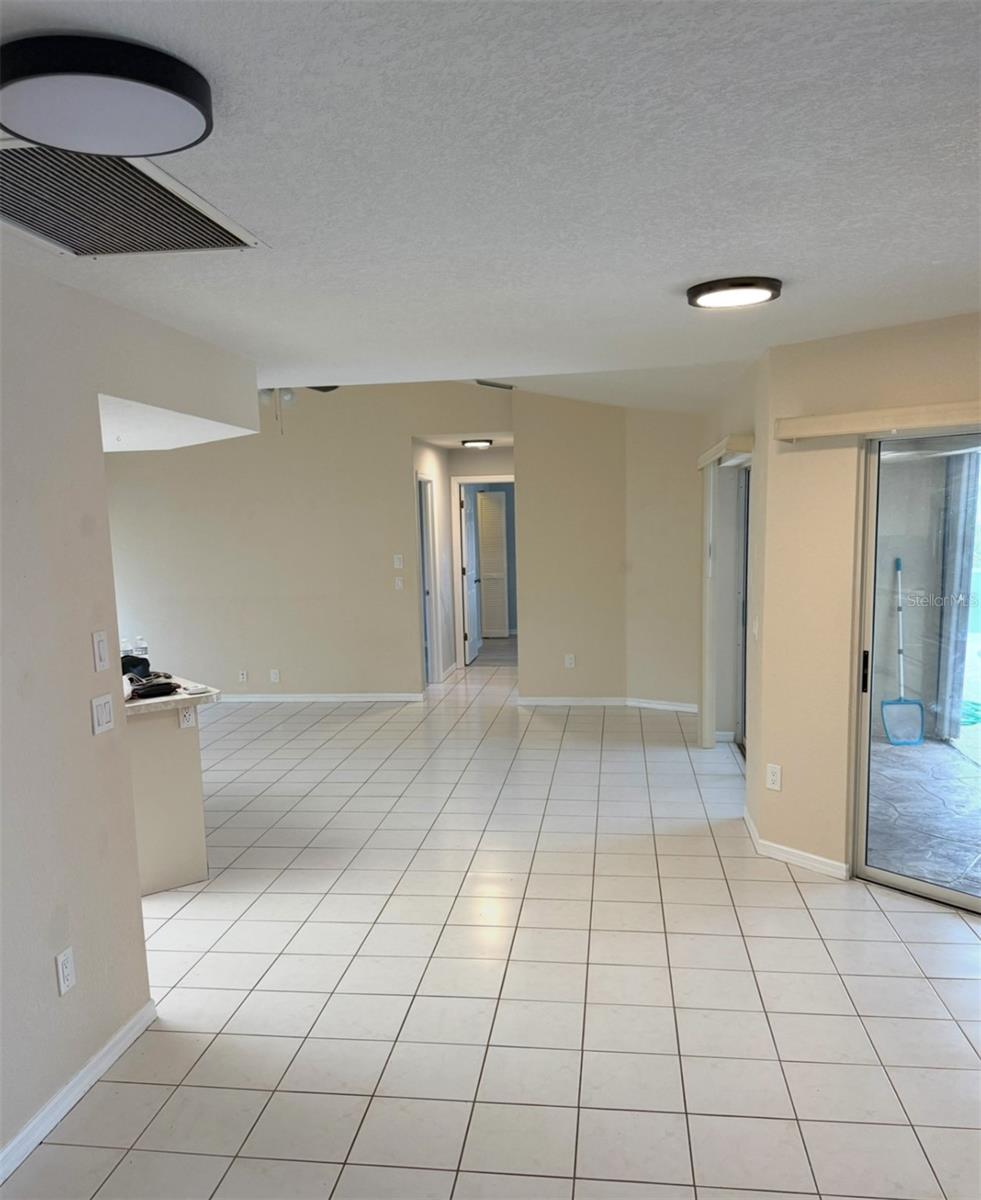 Image 14 of 28 For 1491 Oriel Court