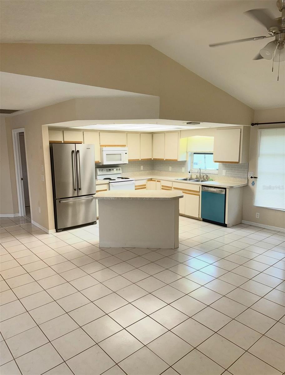 Image 17 of 28 For 1491 Oriel Court