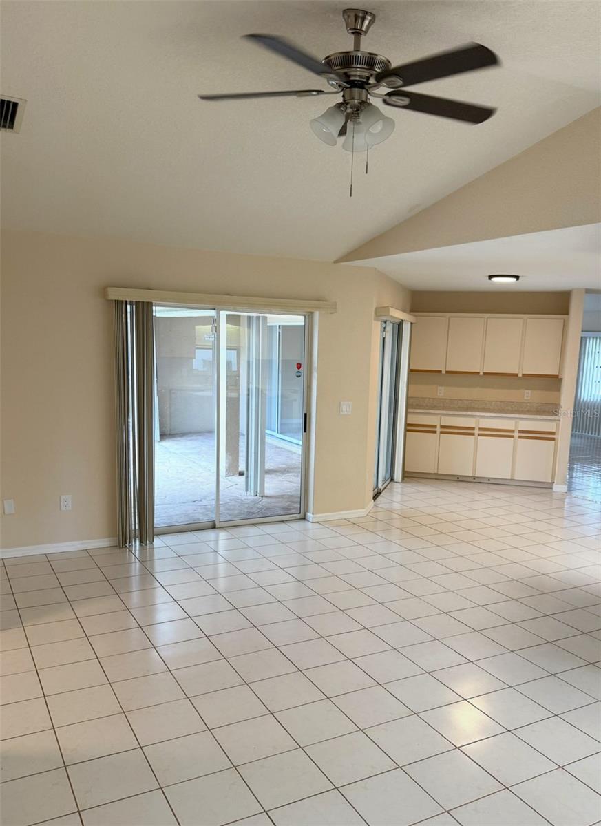Image 19 of 28 For 1491 Oriel Court