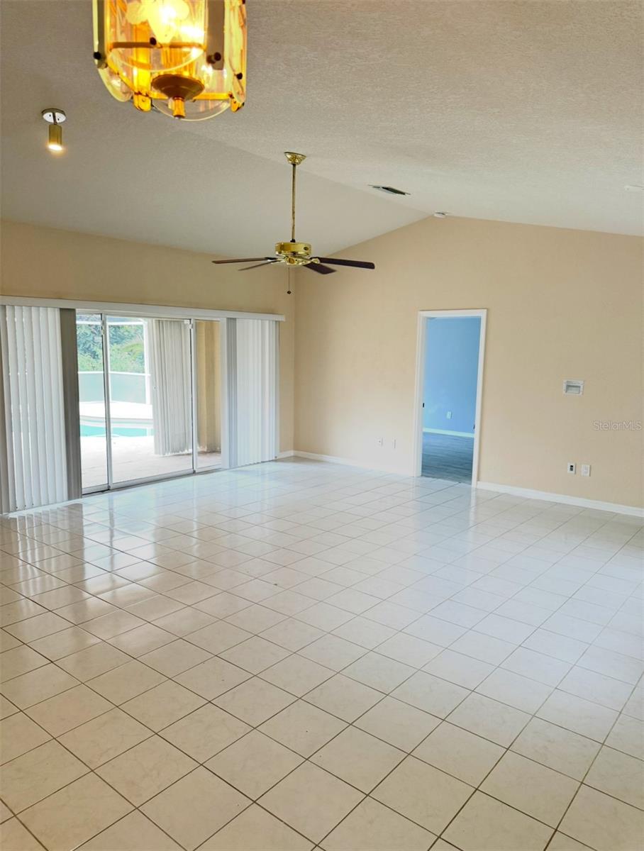 Image 6 of 28 For 1491 Oriel Court