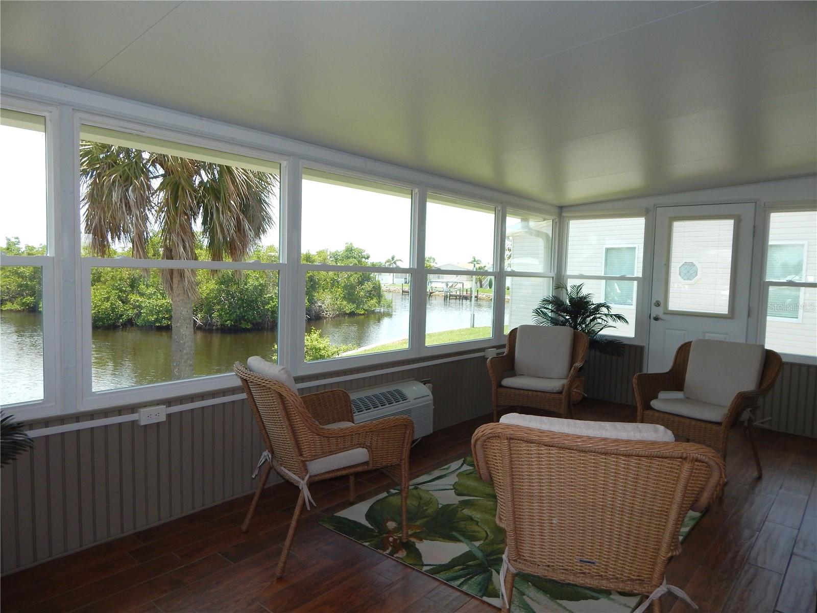 Image 18 of 54 For 55 Rotterdam Drive