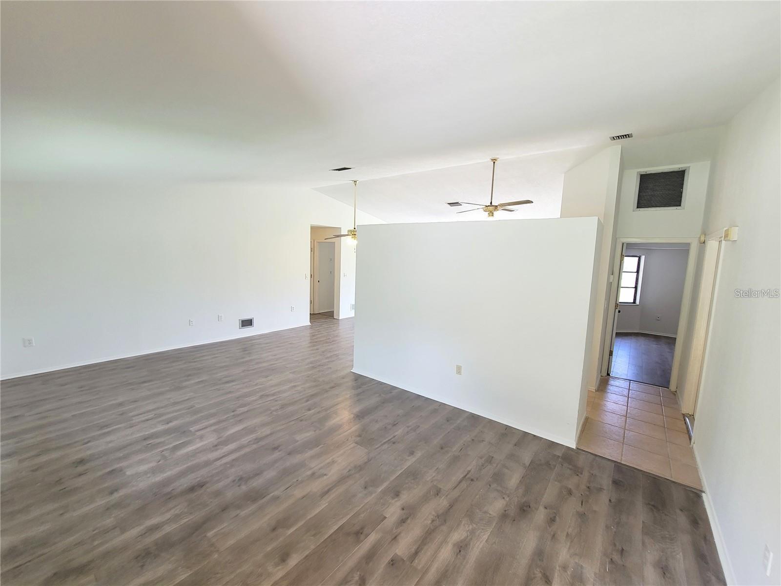 Image 2 of 18 For 20340 Zelda Avenue