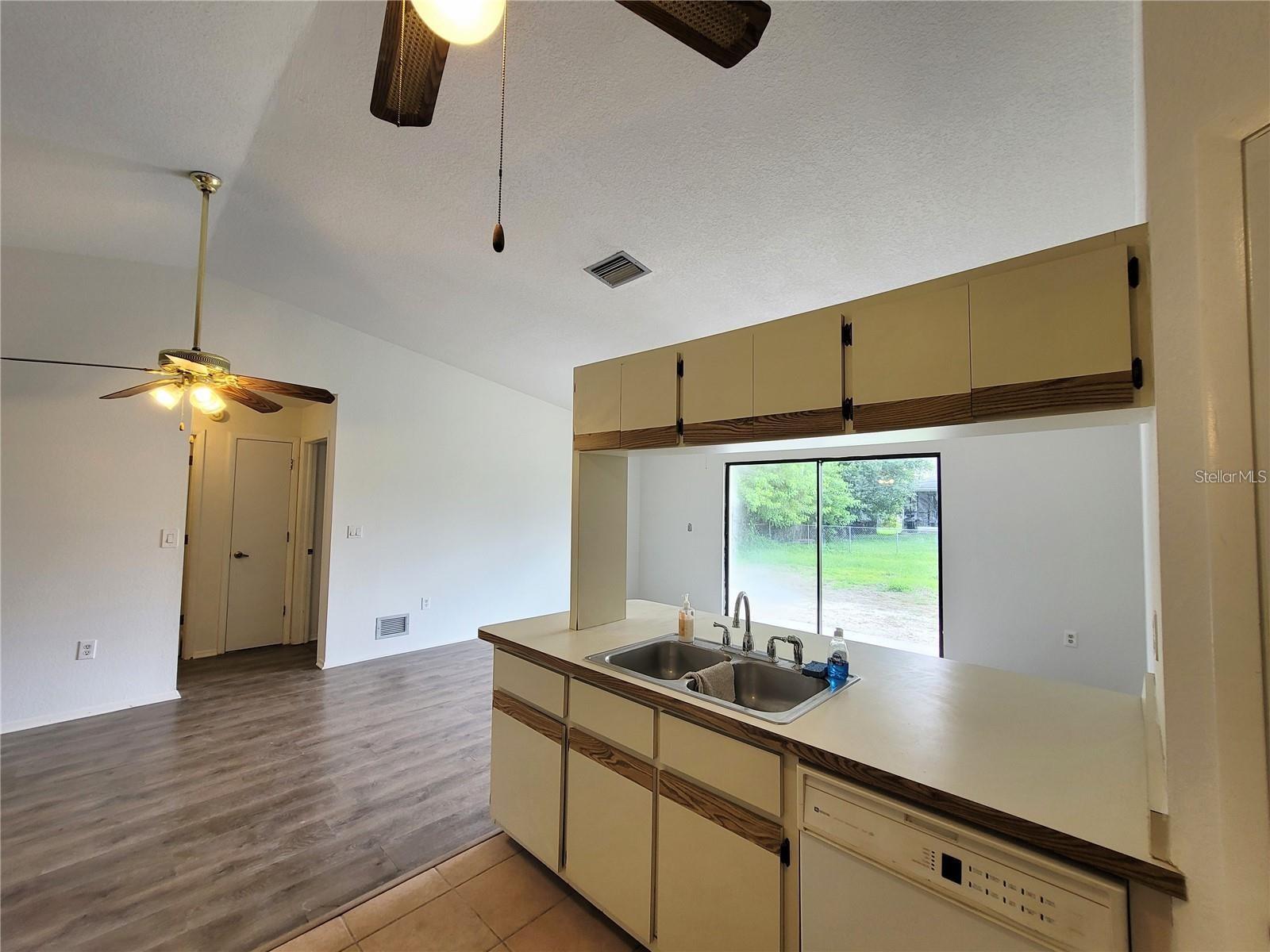 Image 8 of 18 For 20340 Zelda Avenue
