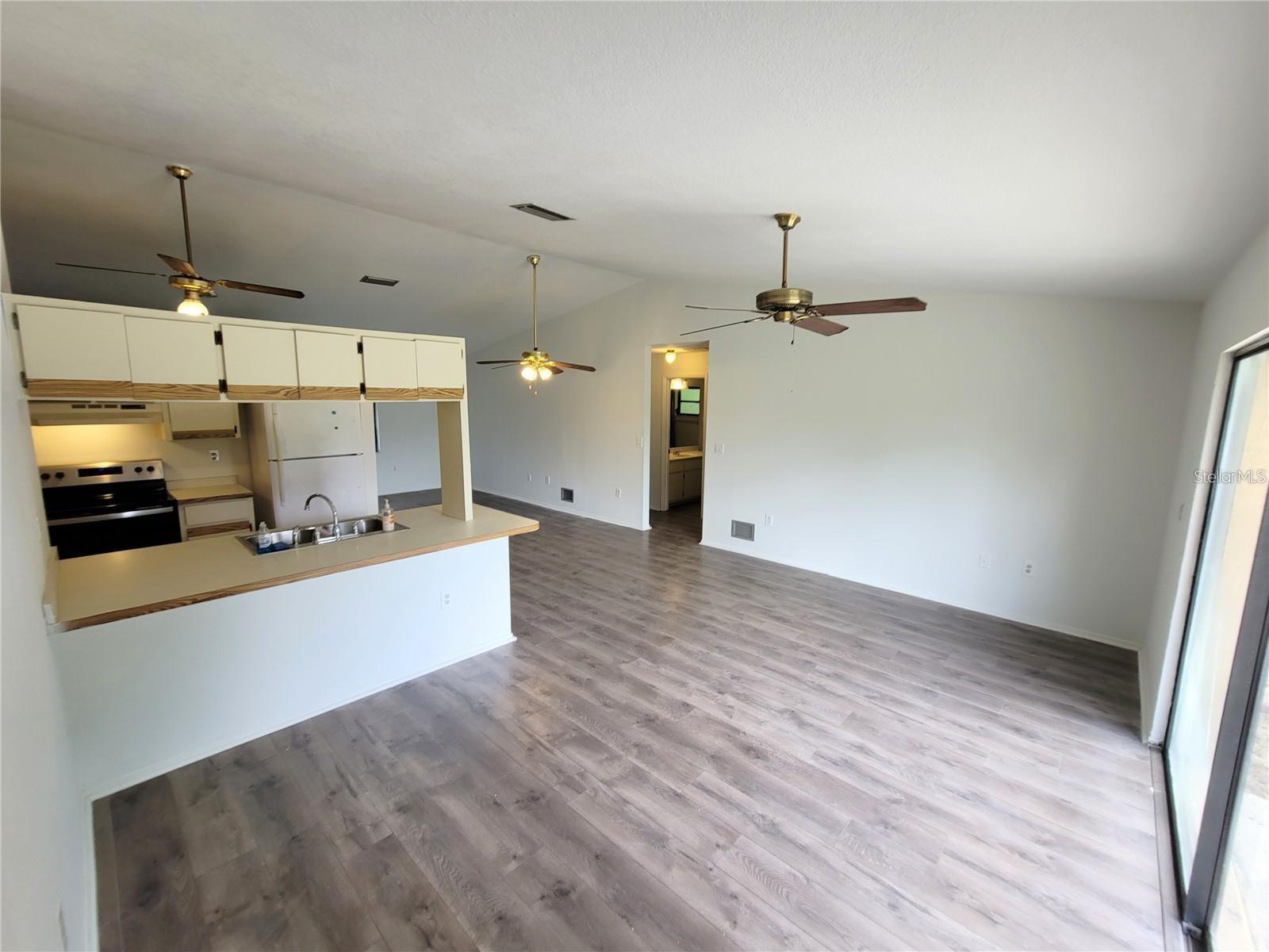 Image 9 of 18 For 20340 Zelda Avenue