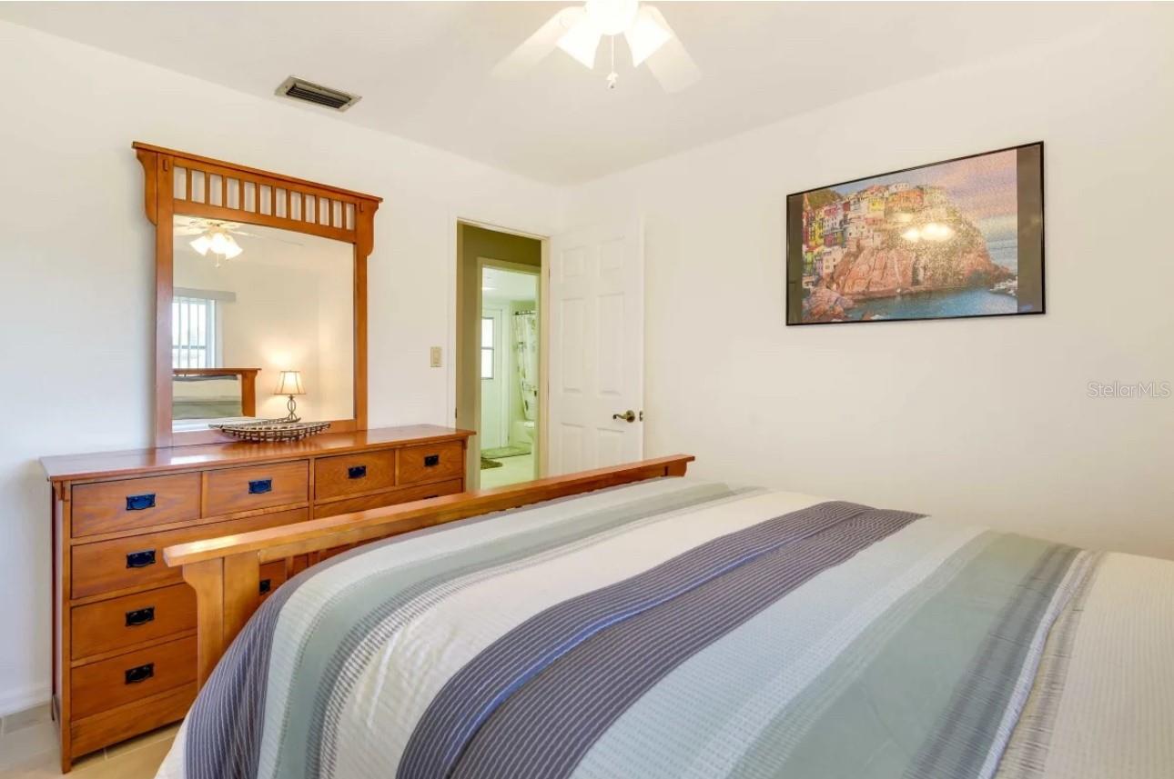 Image 11 of 28 For 1342 Eagle Street