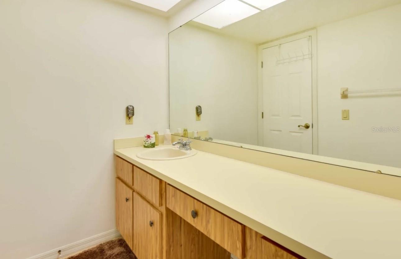 Image 18 of 28 For 1342 Eagle Street