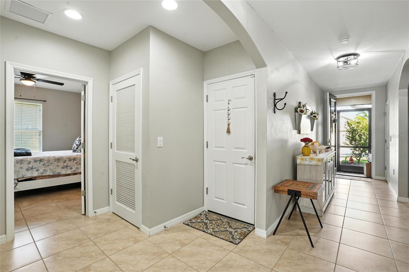 Image 14 of 49 For 3215 Birchin Lane