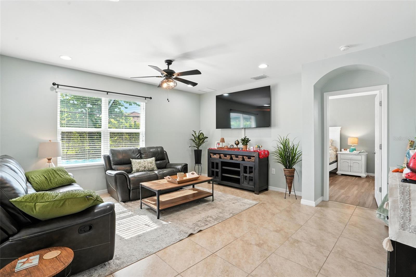 Image 7 of 49 For 3215 Birchin Lane