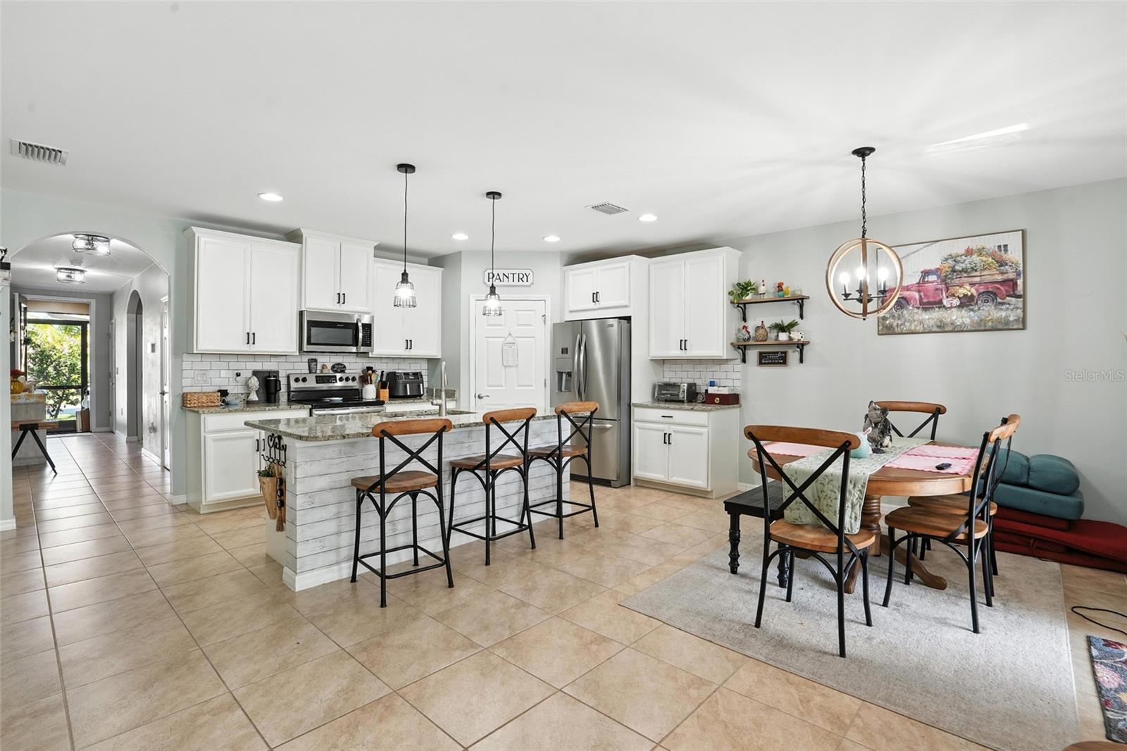 Image 9 of 49 For 3215 Birchin Lane